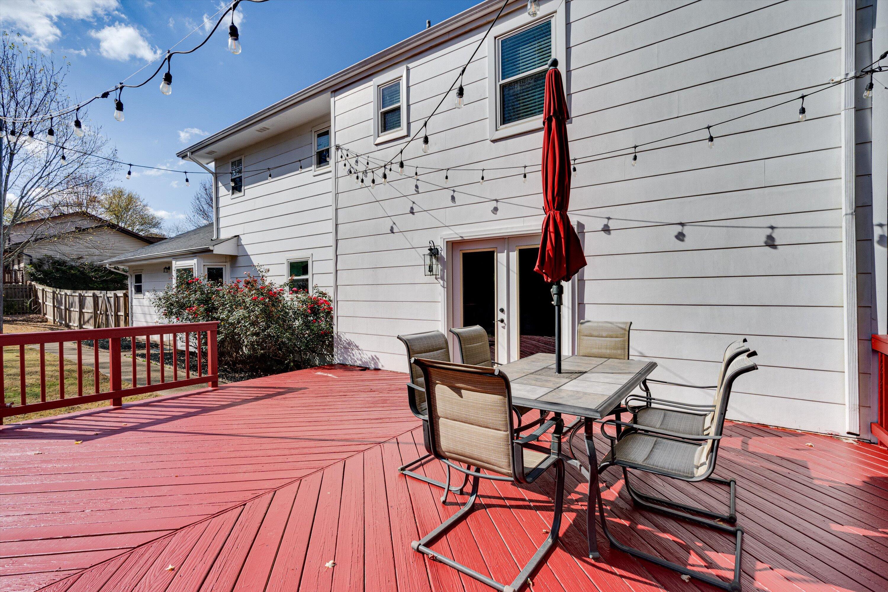 1923 Colonial Way Circle