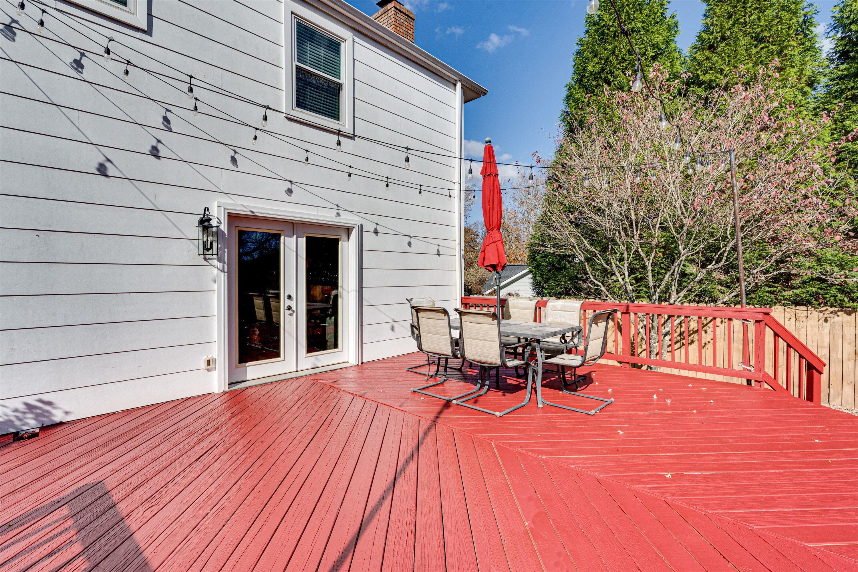 1923 Colonial Way Circle