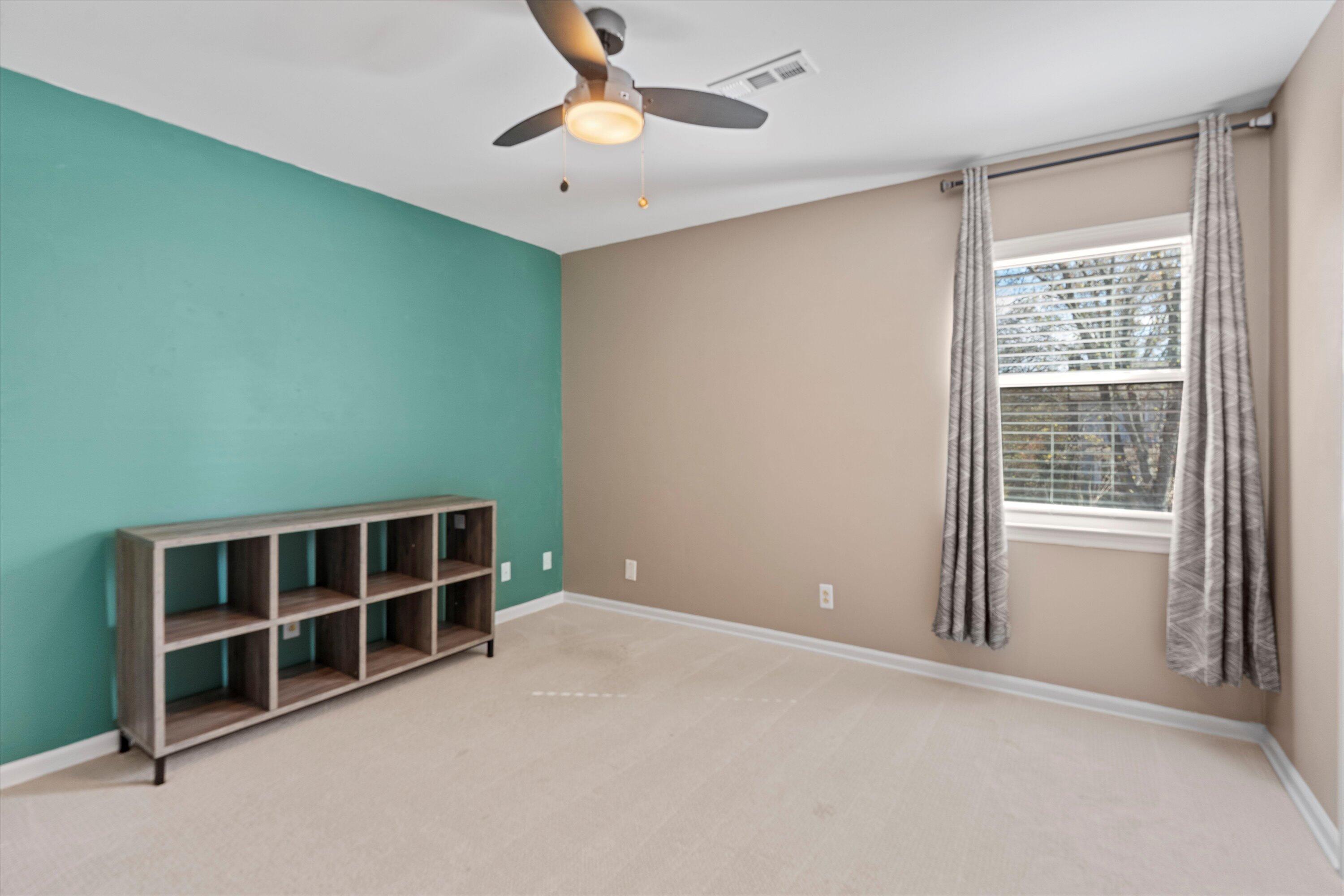 1923 Colonial Way Circle