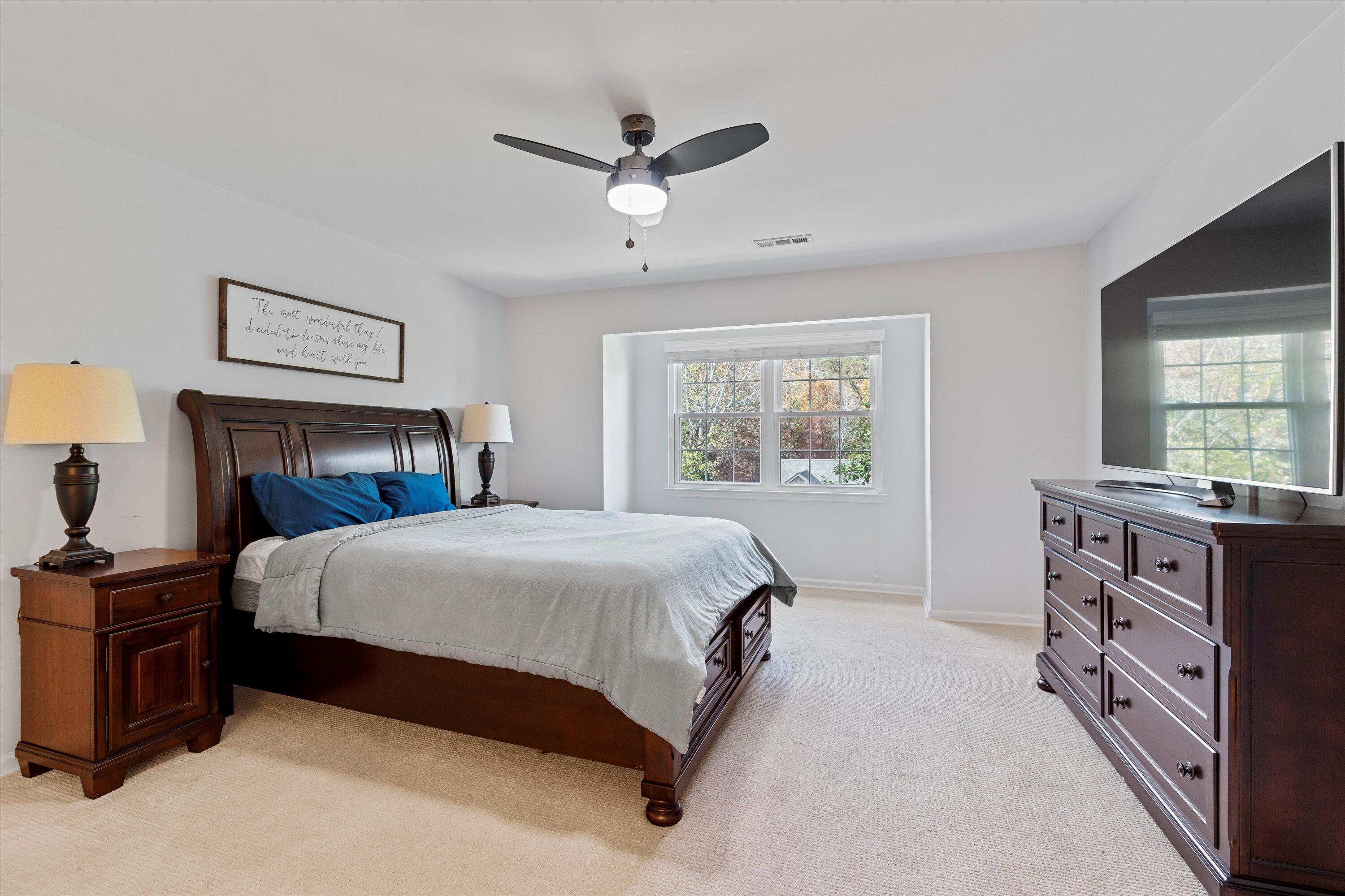 1923 Colonial Way Circle