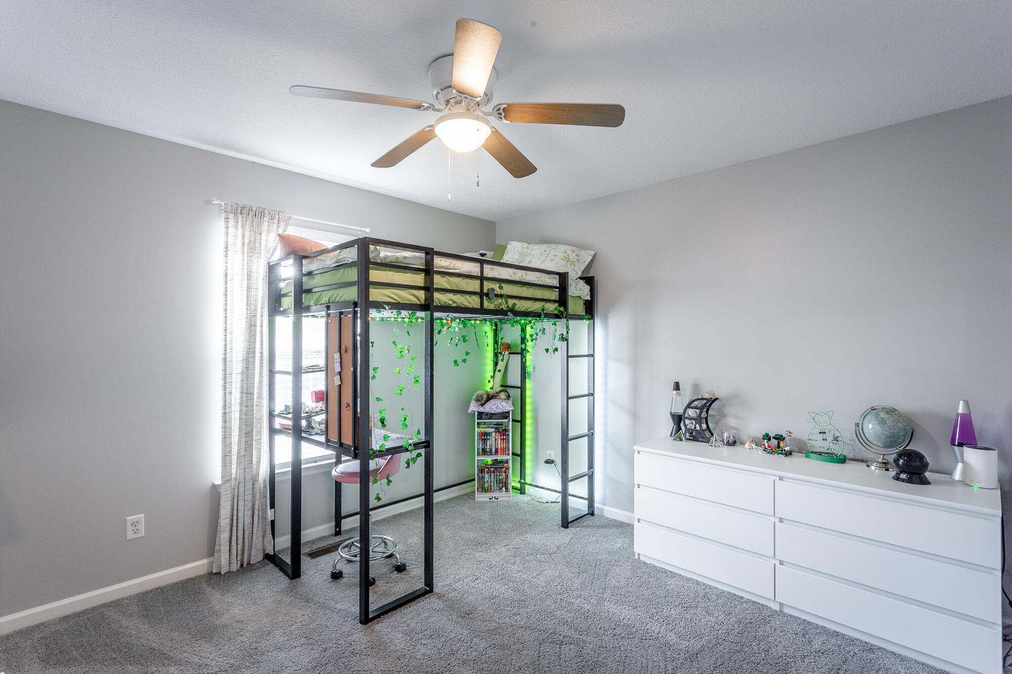 1827 Coffee Tree Lane