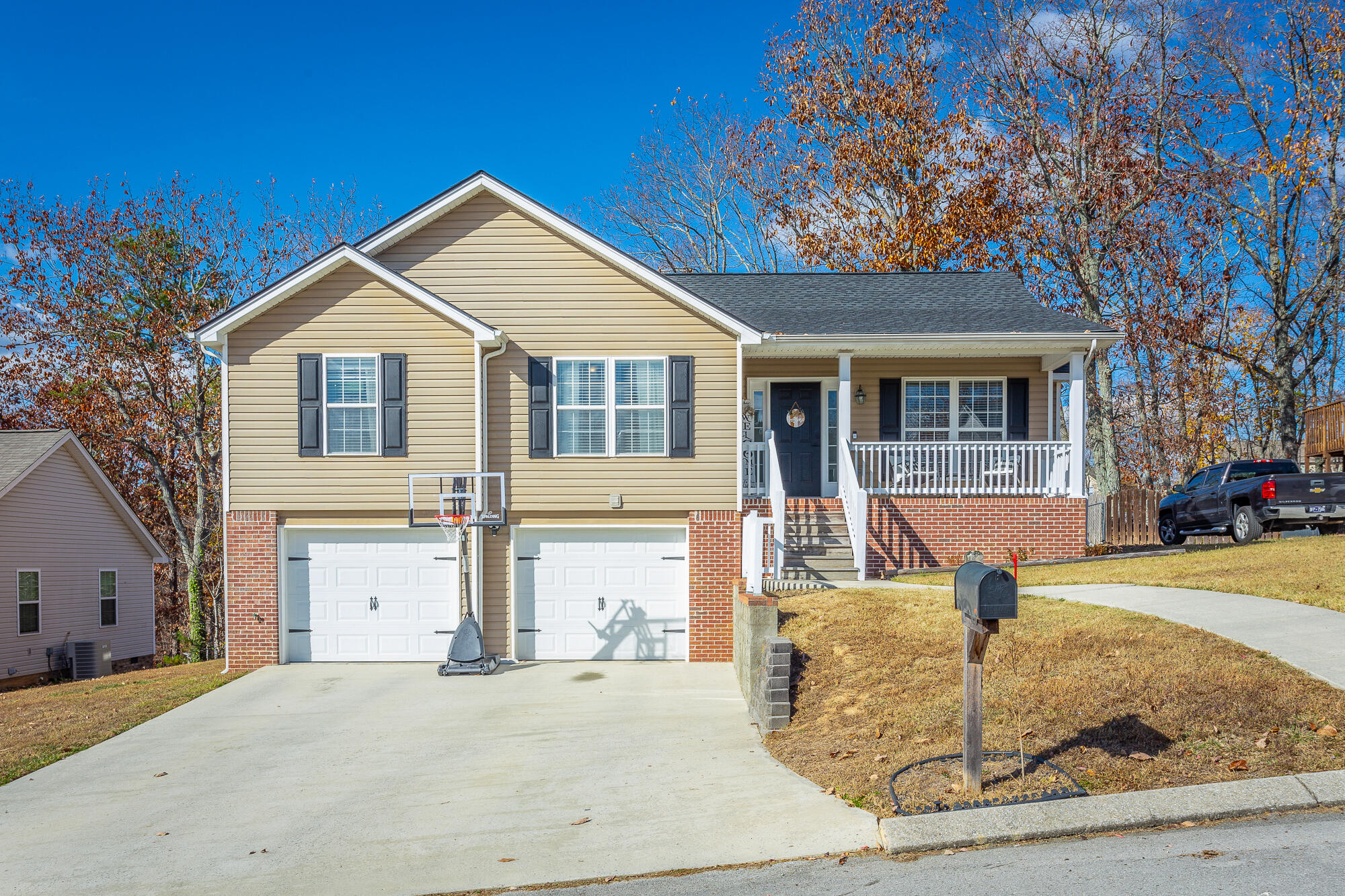 1827 Coffee Tree Lane