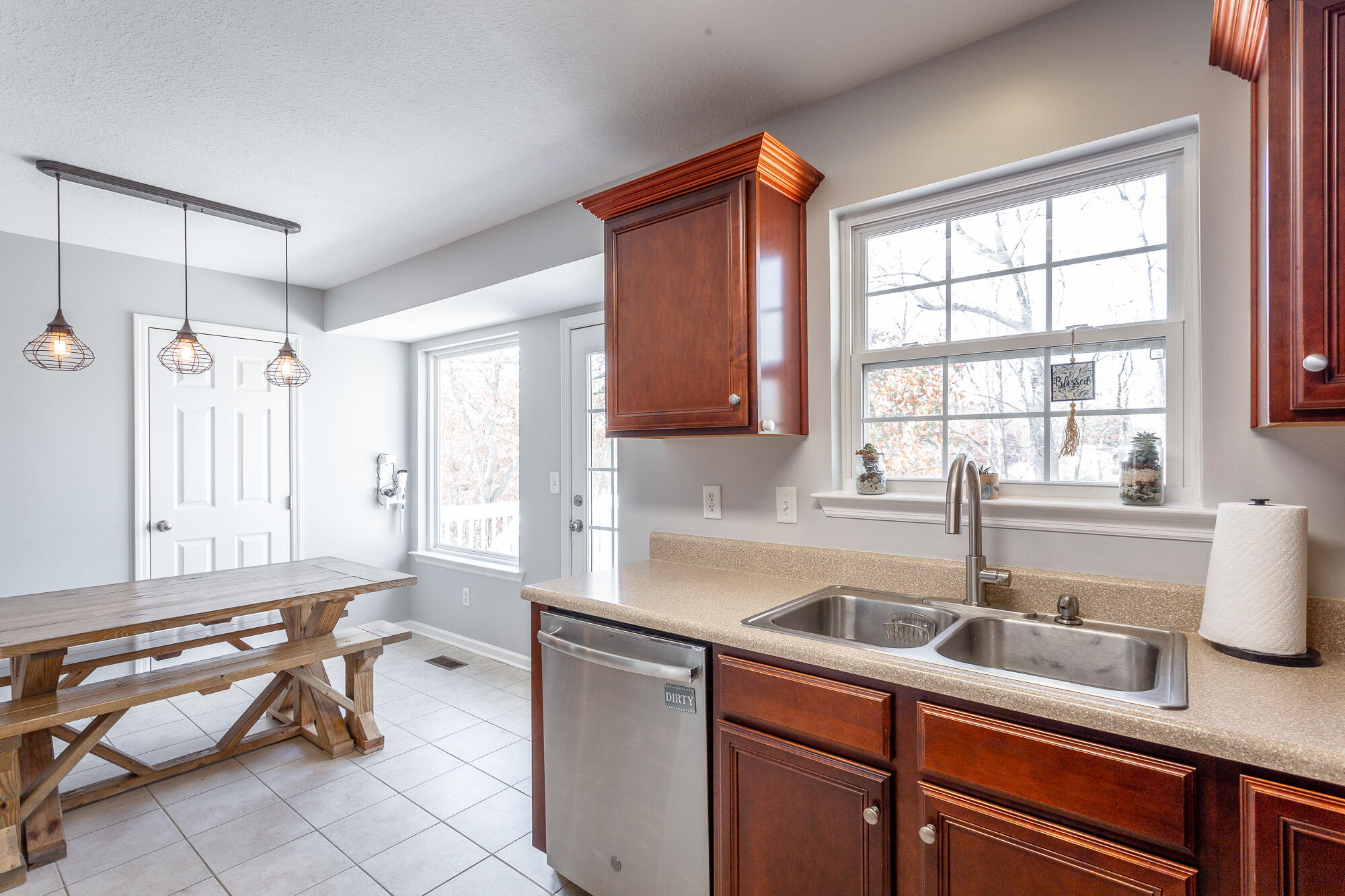 1827 Coffee Tree Lane