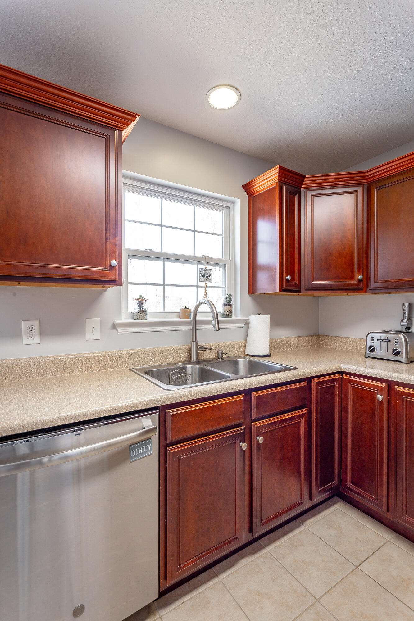 1827 Coffee Tree Lane