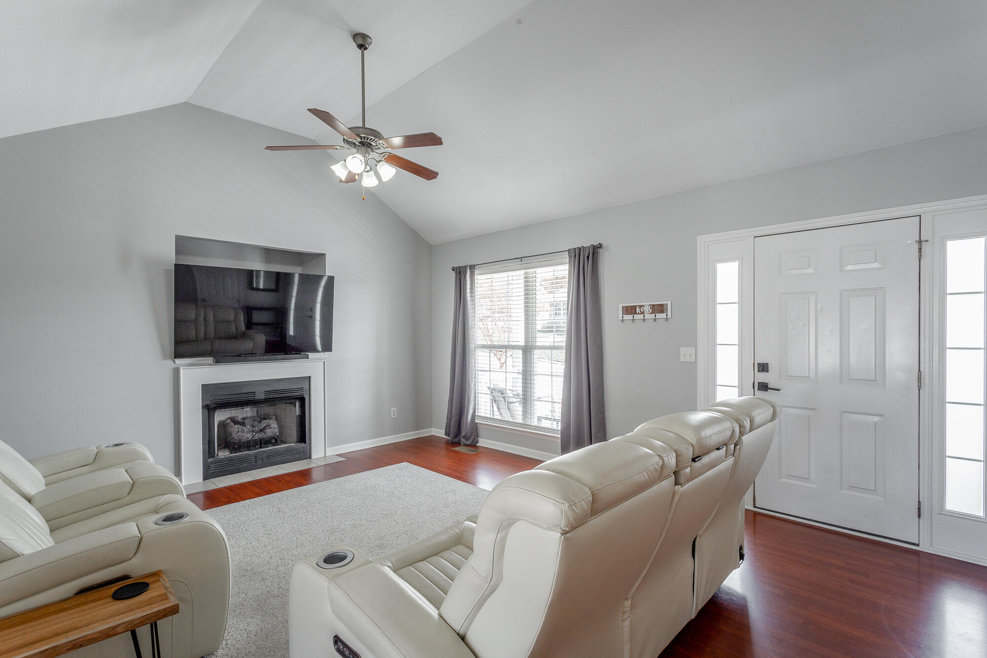 1827 Coffee Tree Lane