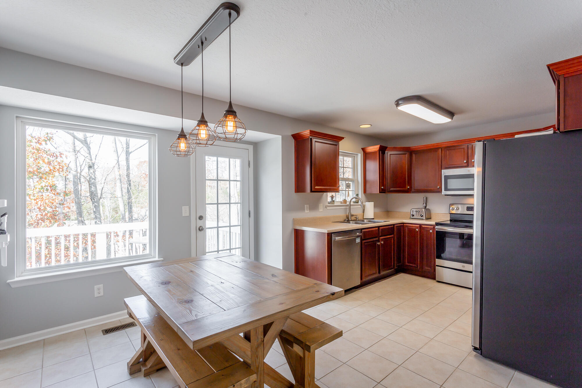 1827 Coffee Tree Lane