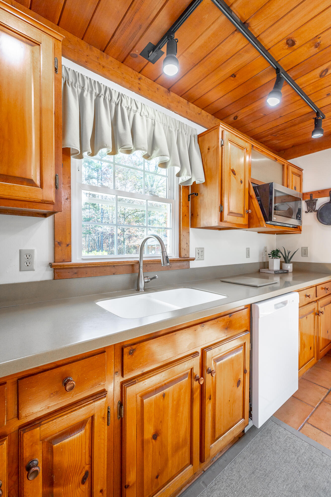 127 Sequatchie Trail, LaFayette