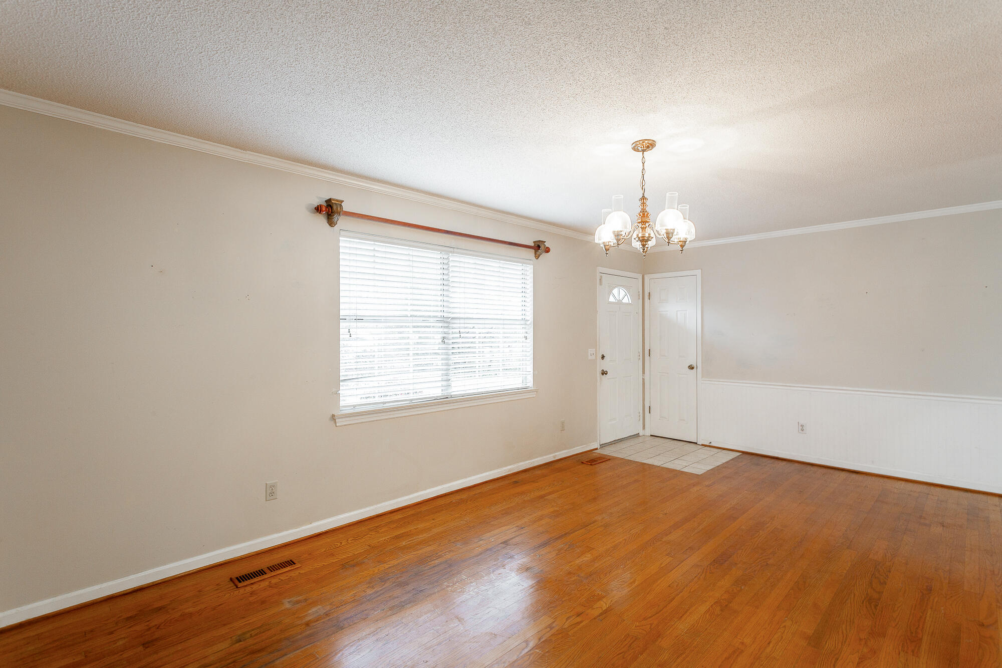 126 Mundy Drive