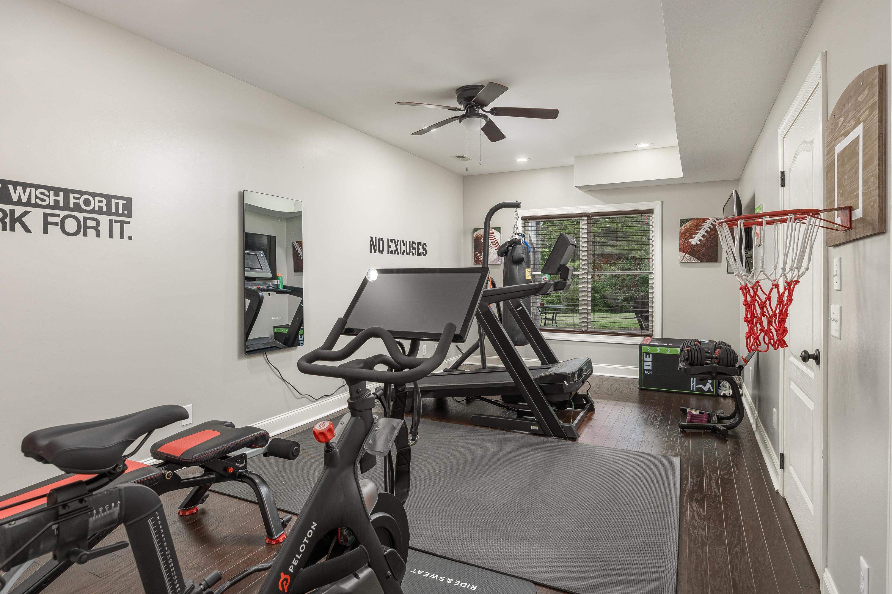 9337 Windrose Circle