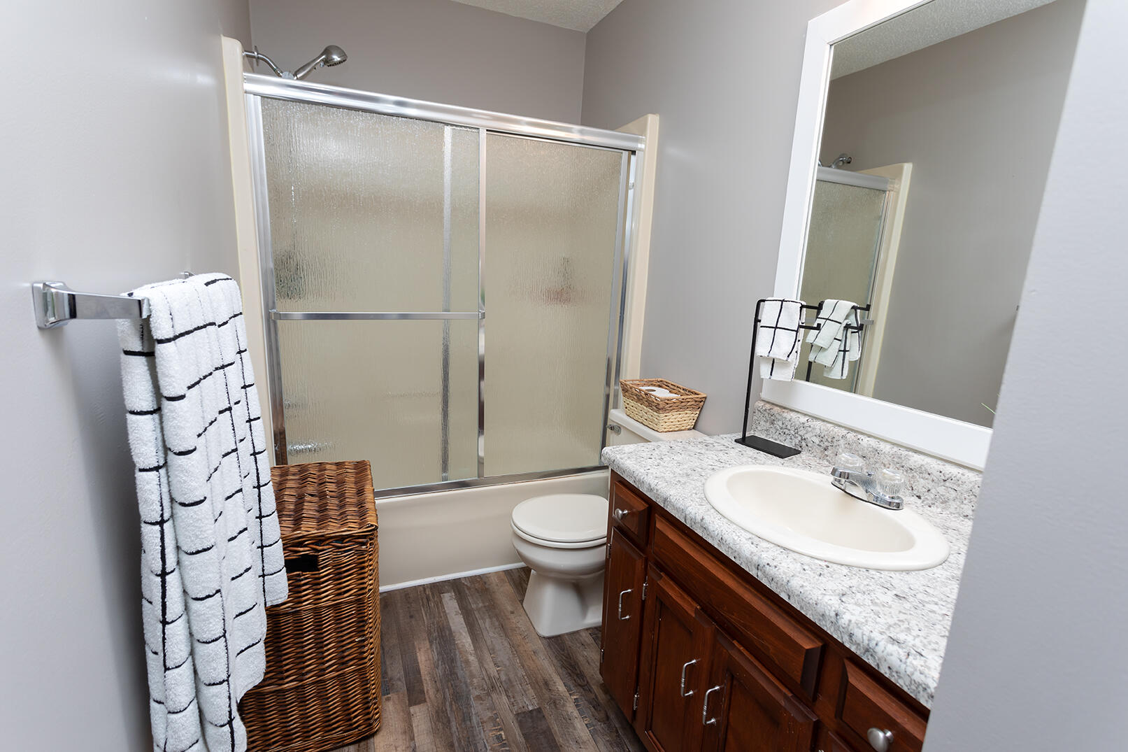 2443 NW Valley Hills Trail
