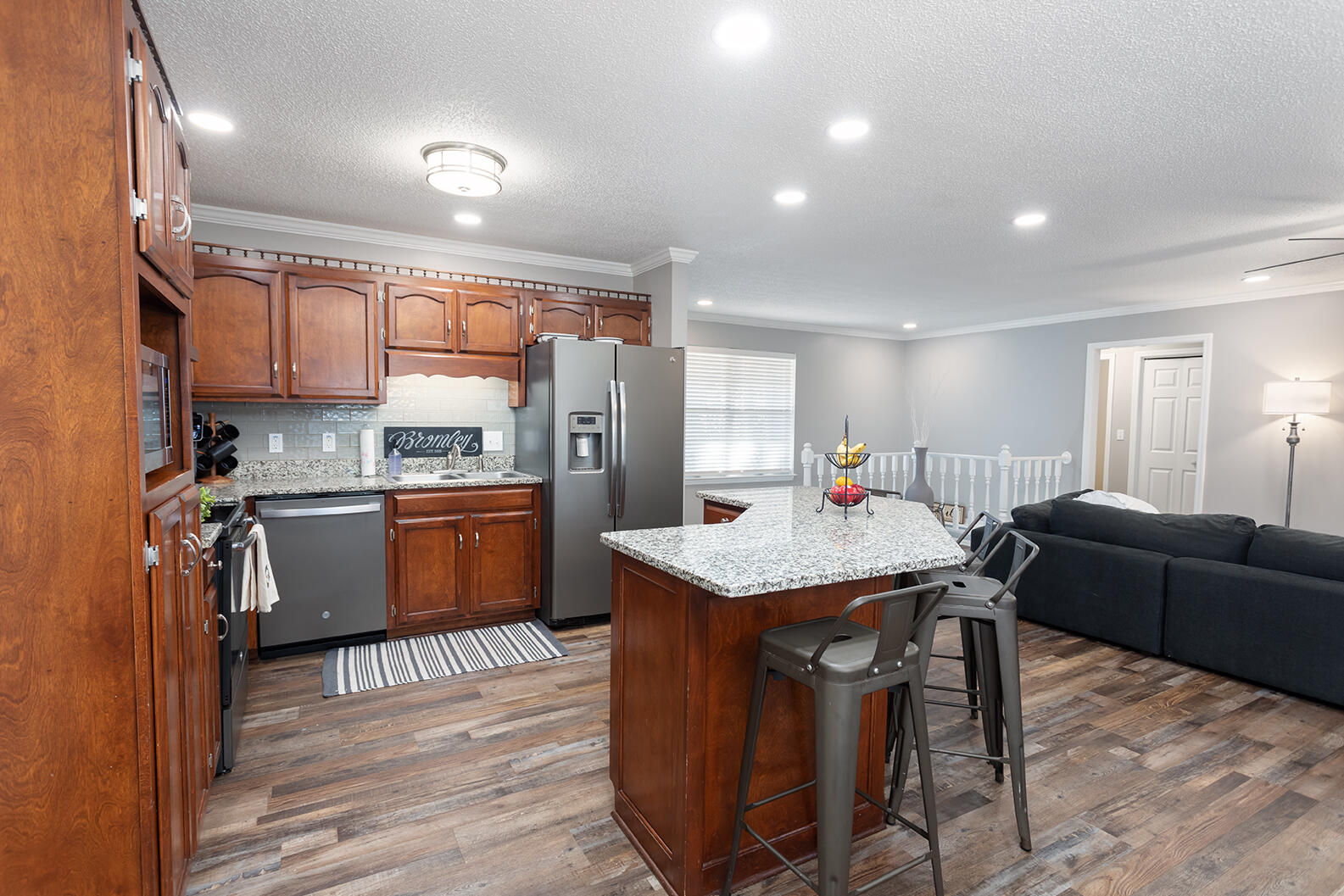2443 NW Valley Hills Trail