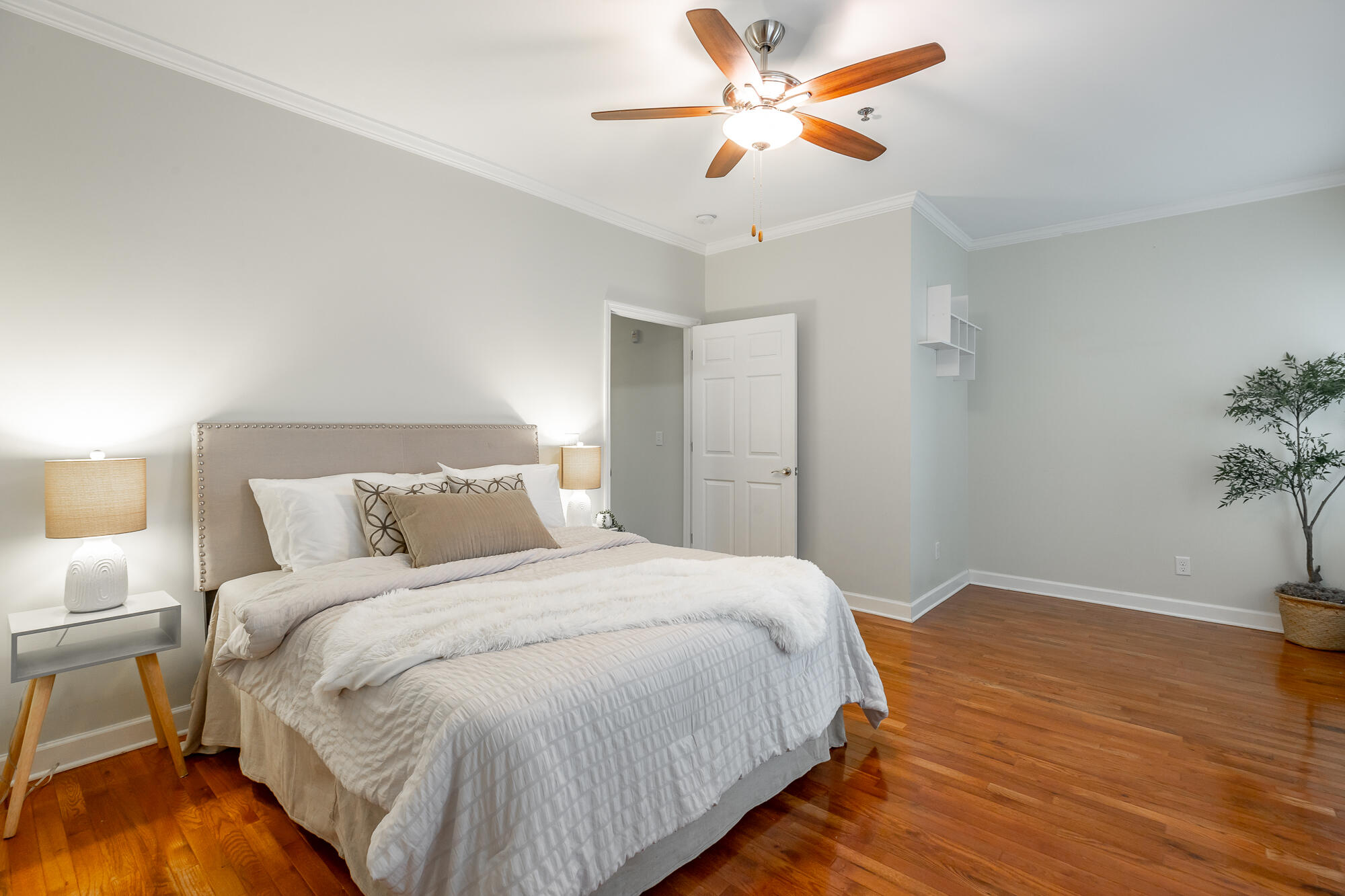 221 Delmont St, #223