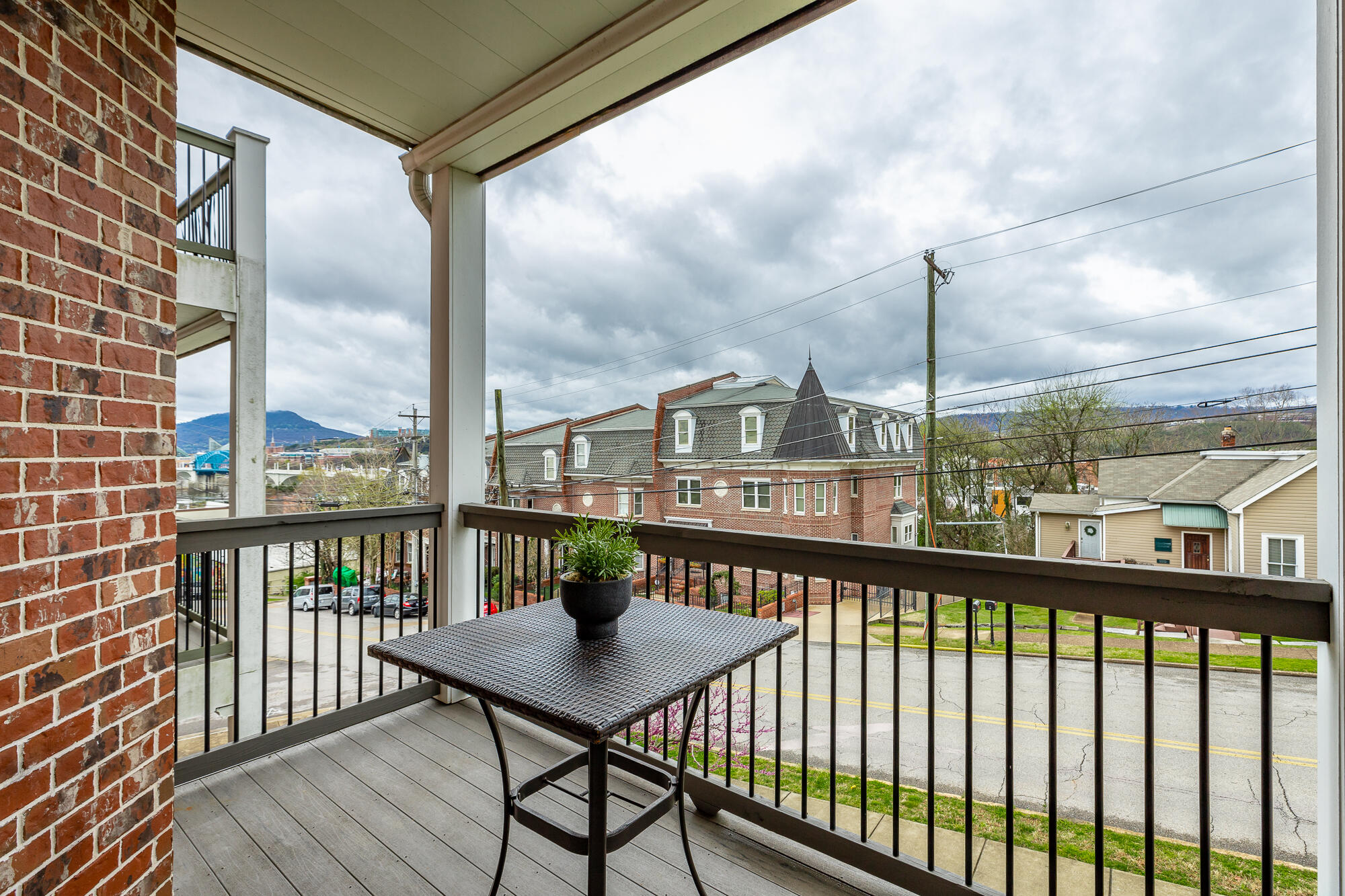 221 Delmont St, #223