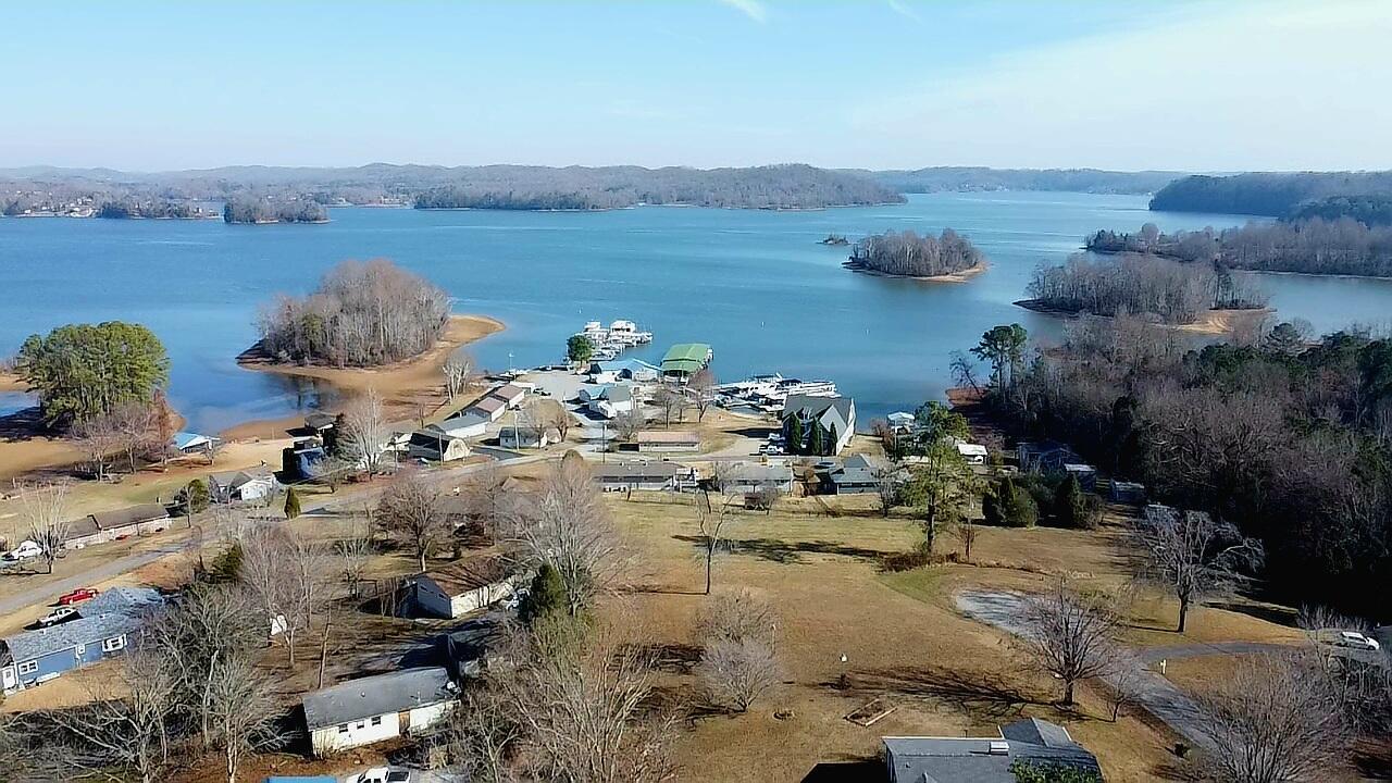206 Lakeshire Drive