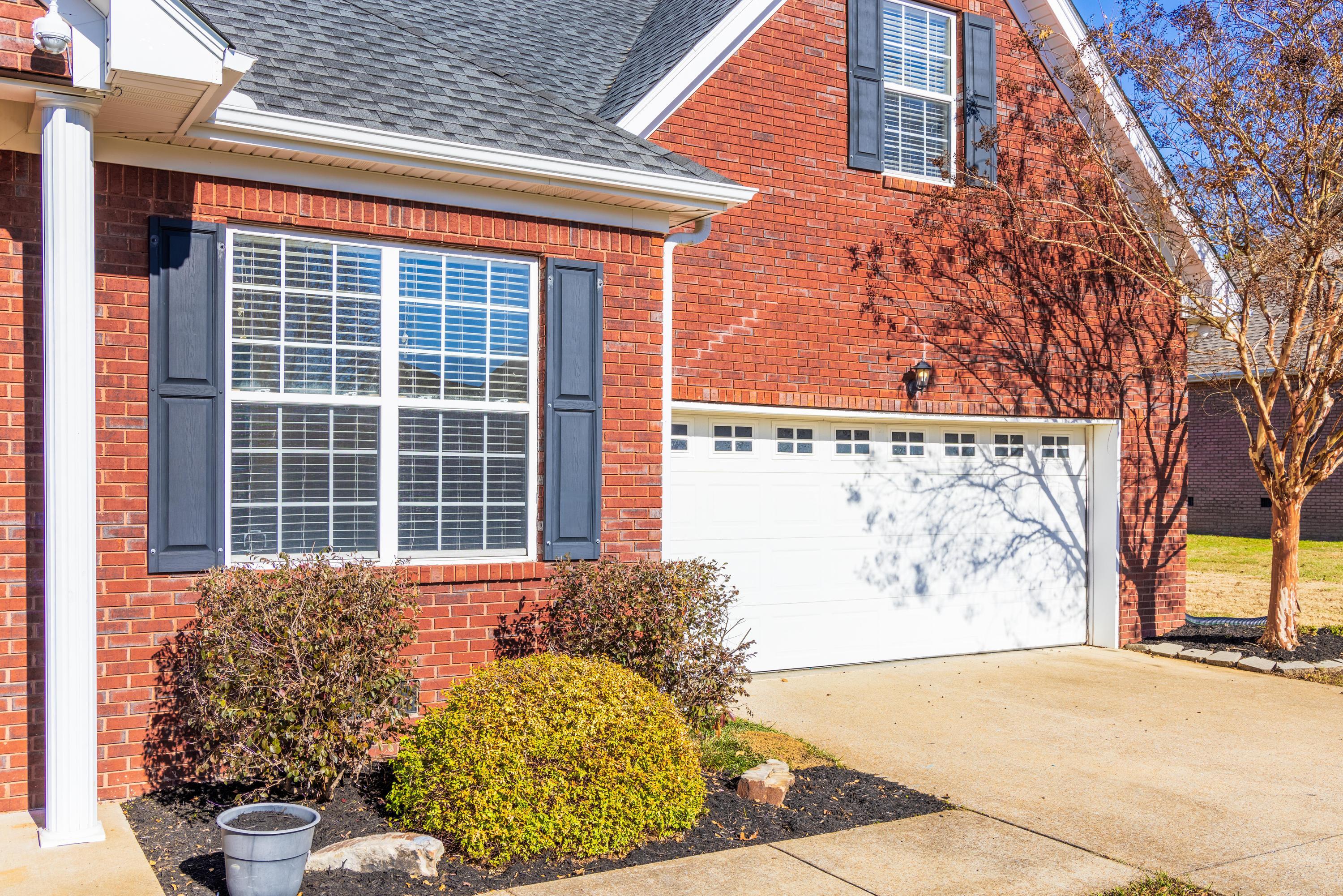 8871 Streamside Drive