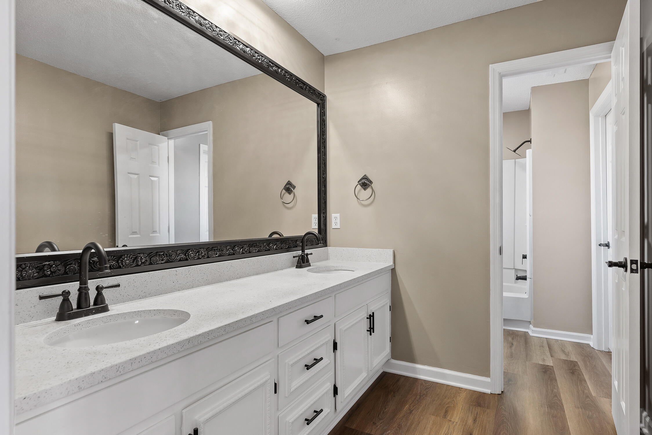 6525 Lake Shadows Cir