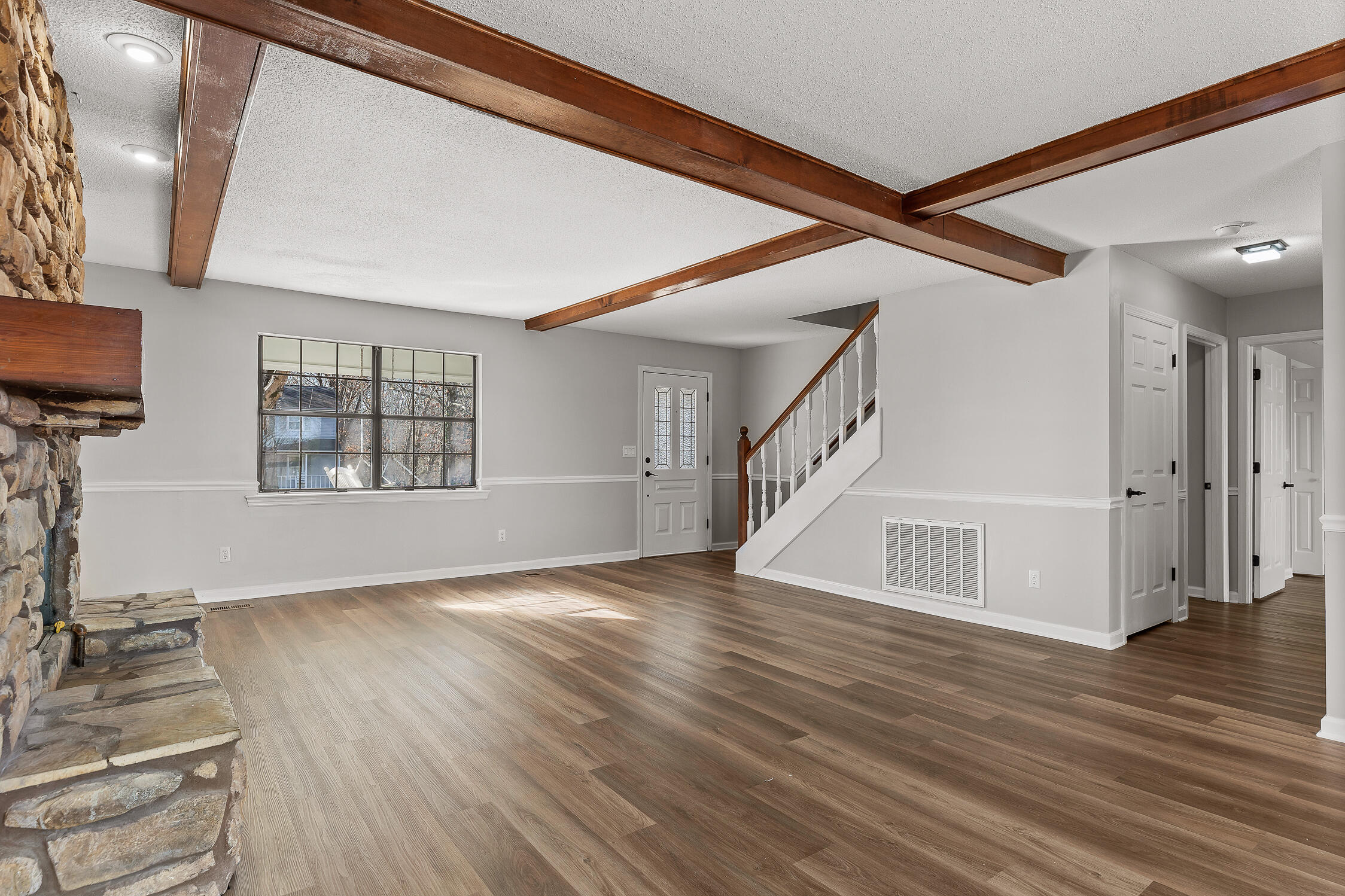 6525 Lake Shadows Cir