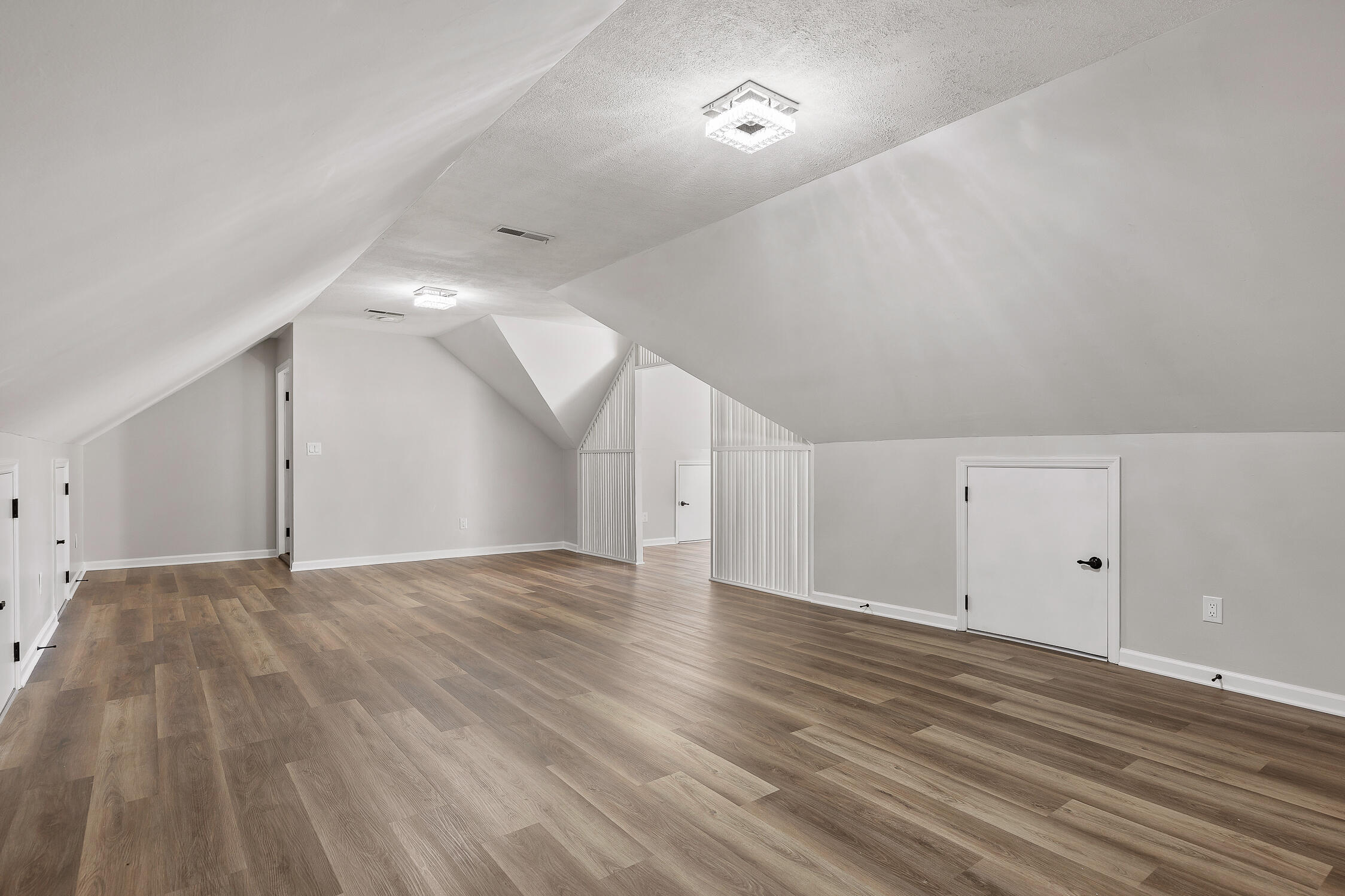6525 Lake Shadows Cir