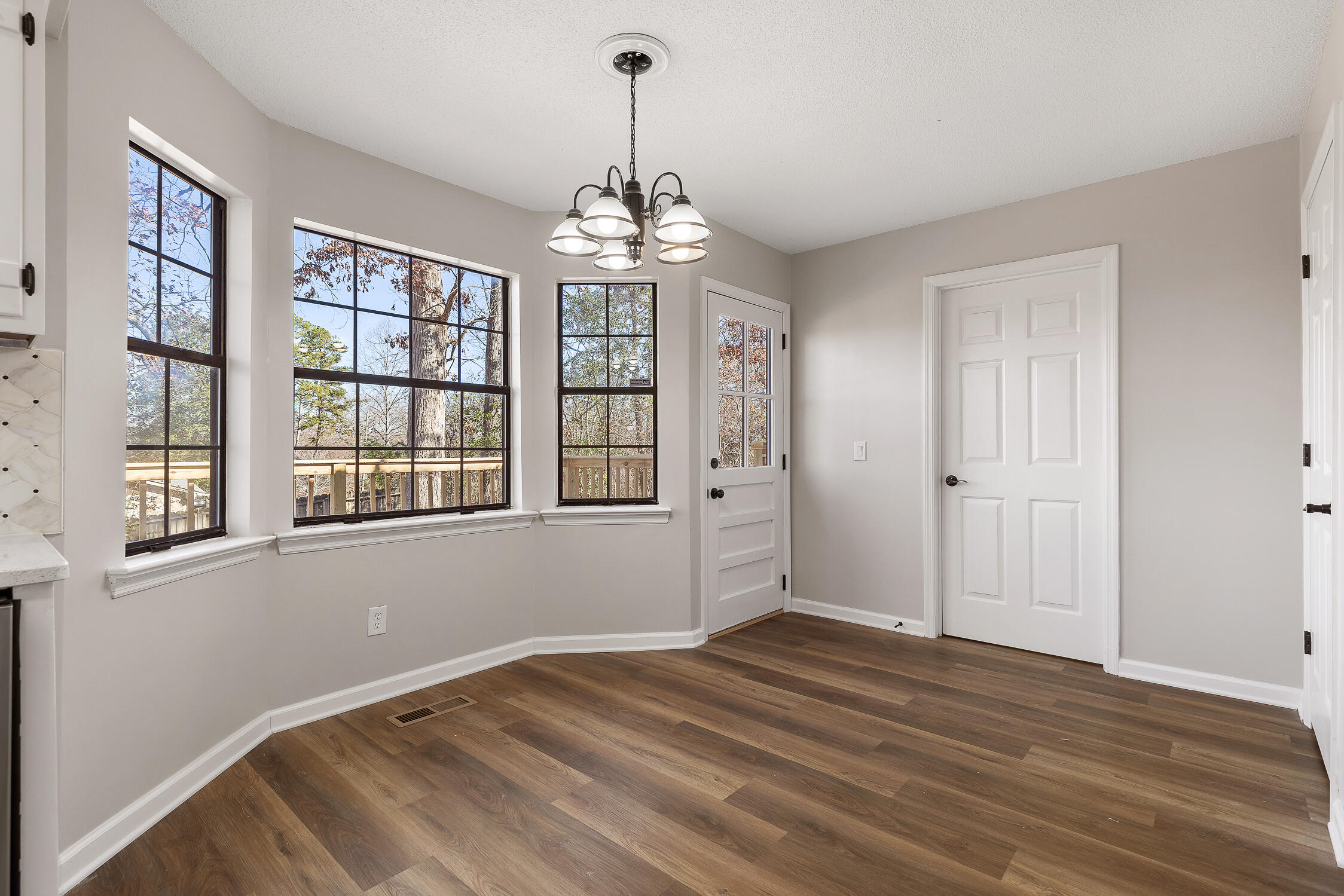 6525 Lake Shadows Cir