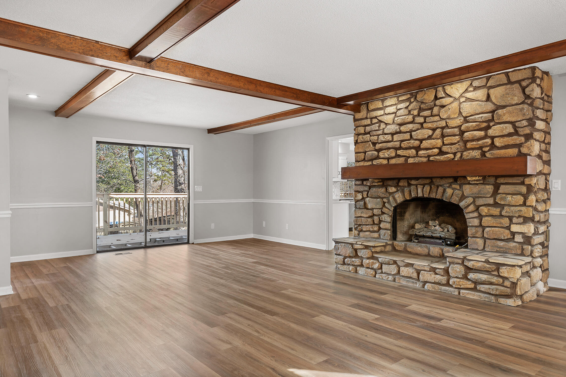 6525 Lake Shadows Cir