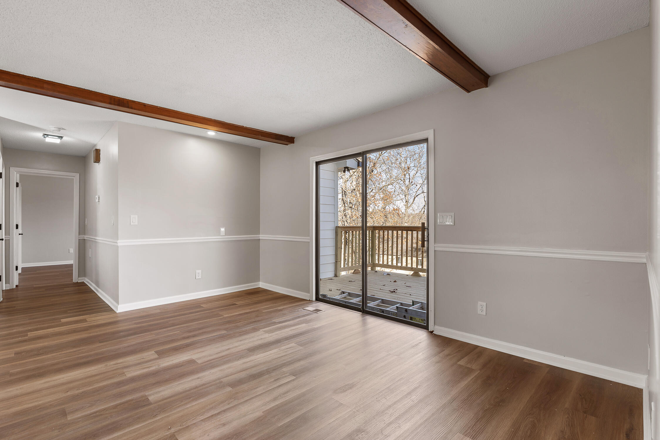 6525 Lake Shadows Cir