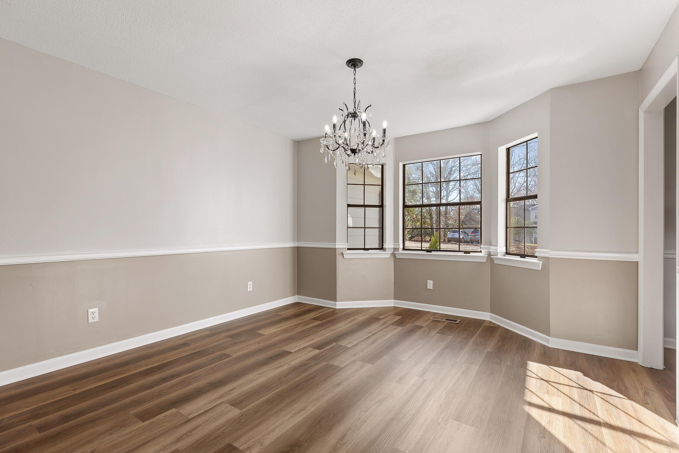 6525 Lake Shadows Cir