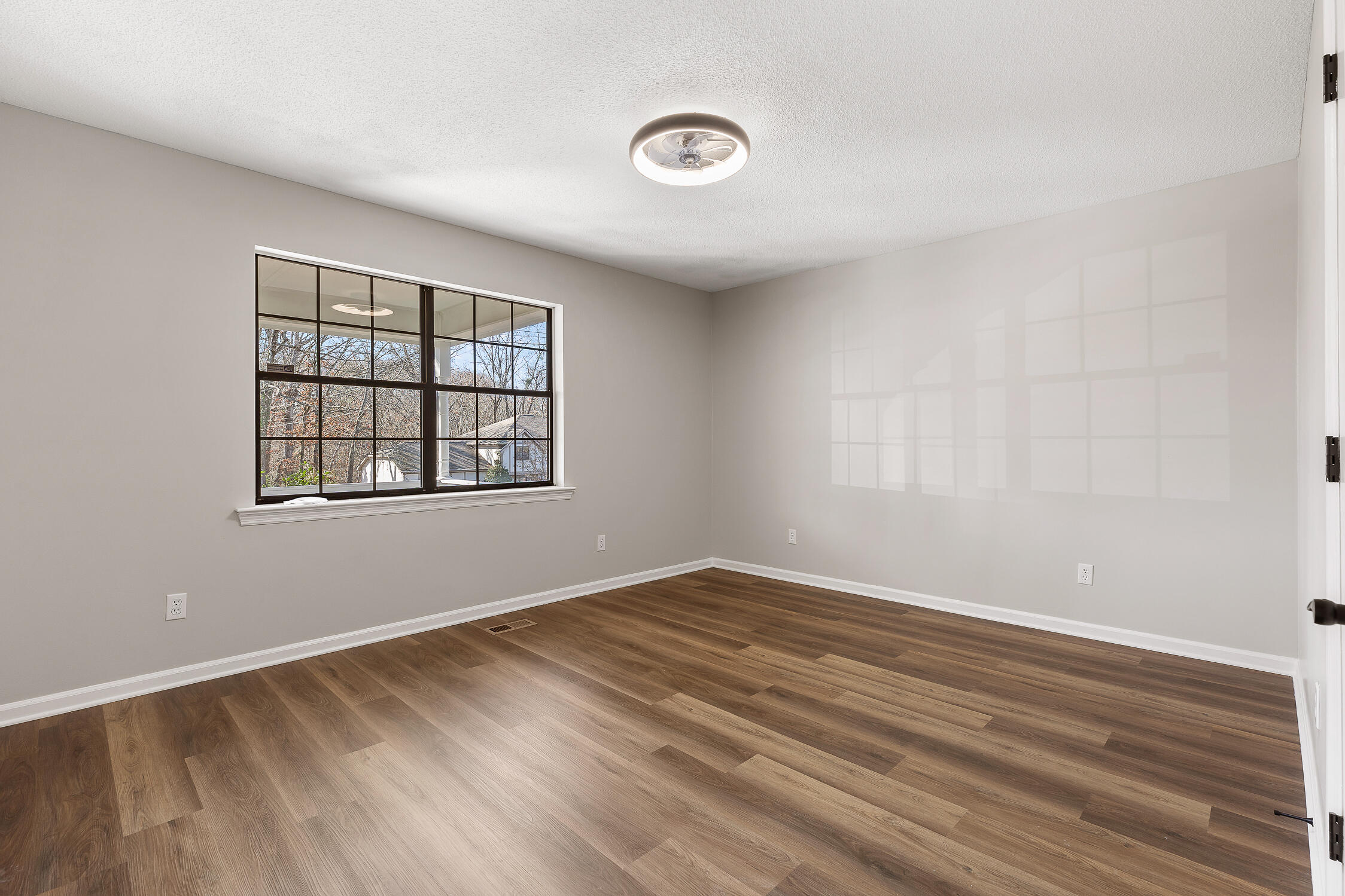 6525 Lake Shadows Cir