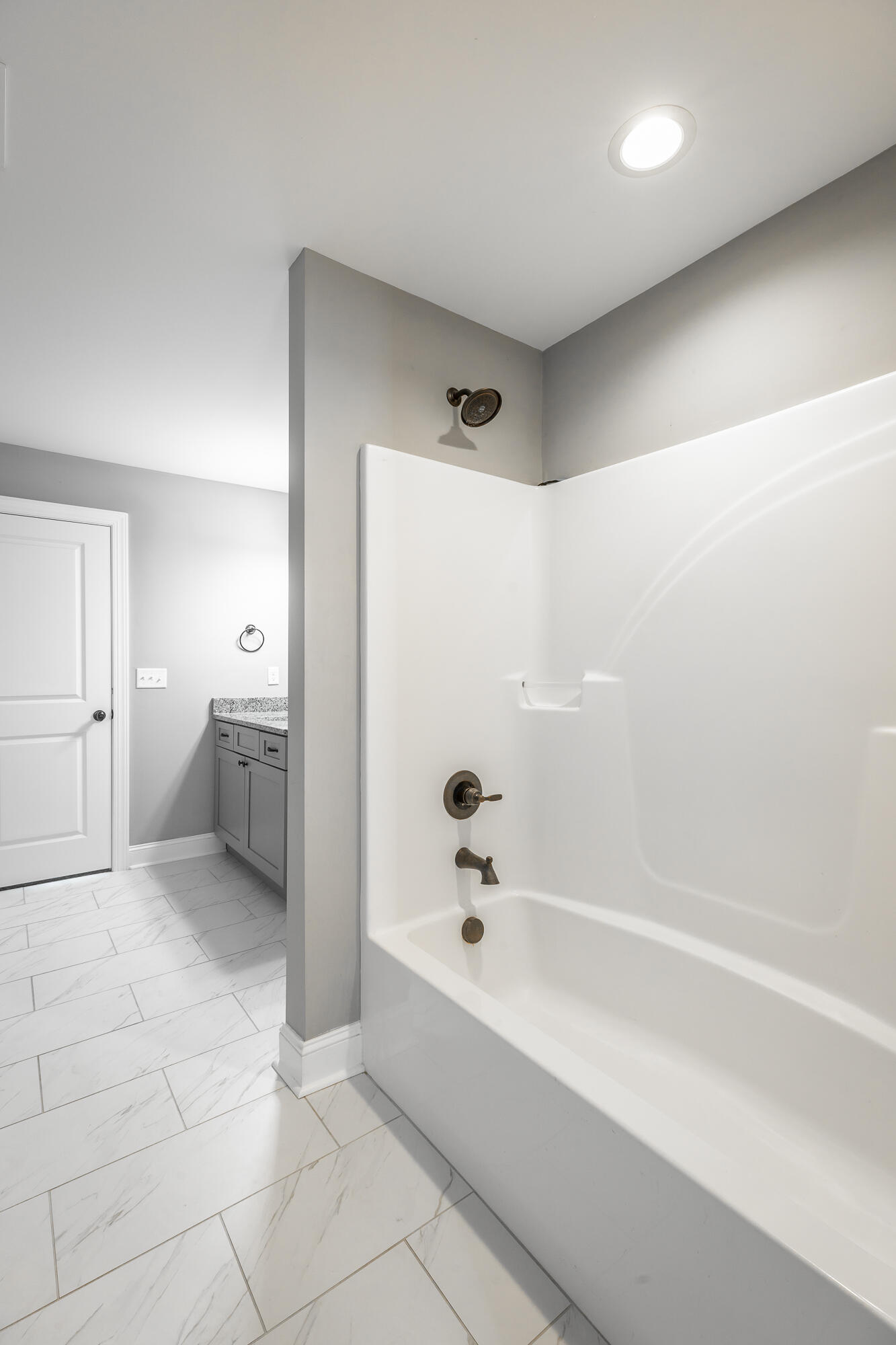 221 W Homeplace Drive, 29
