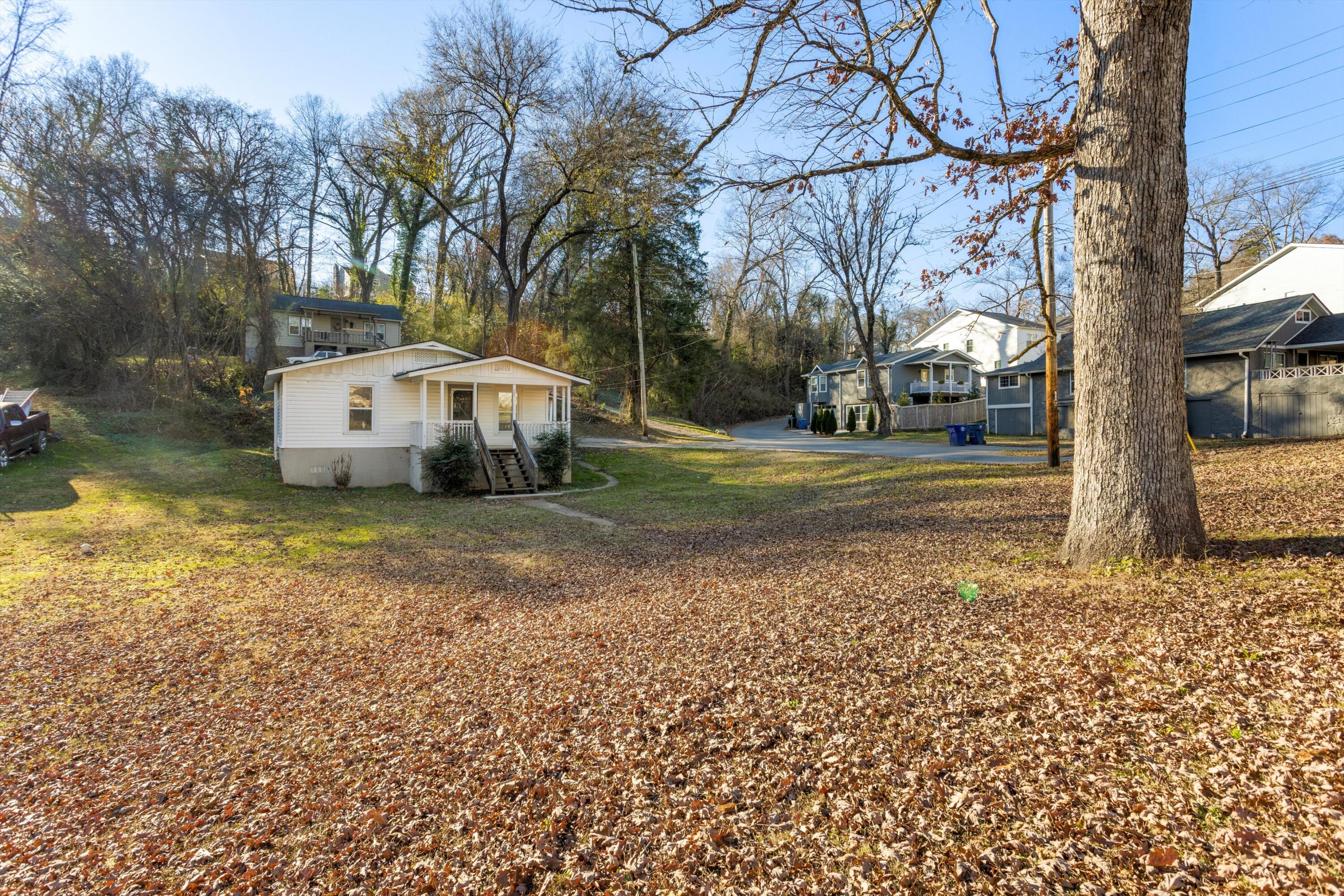 202 Hedgewood Dr