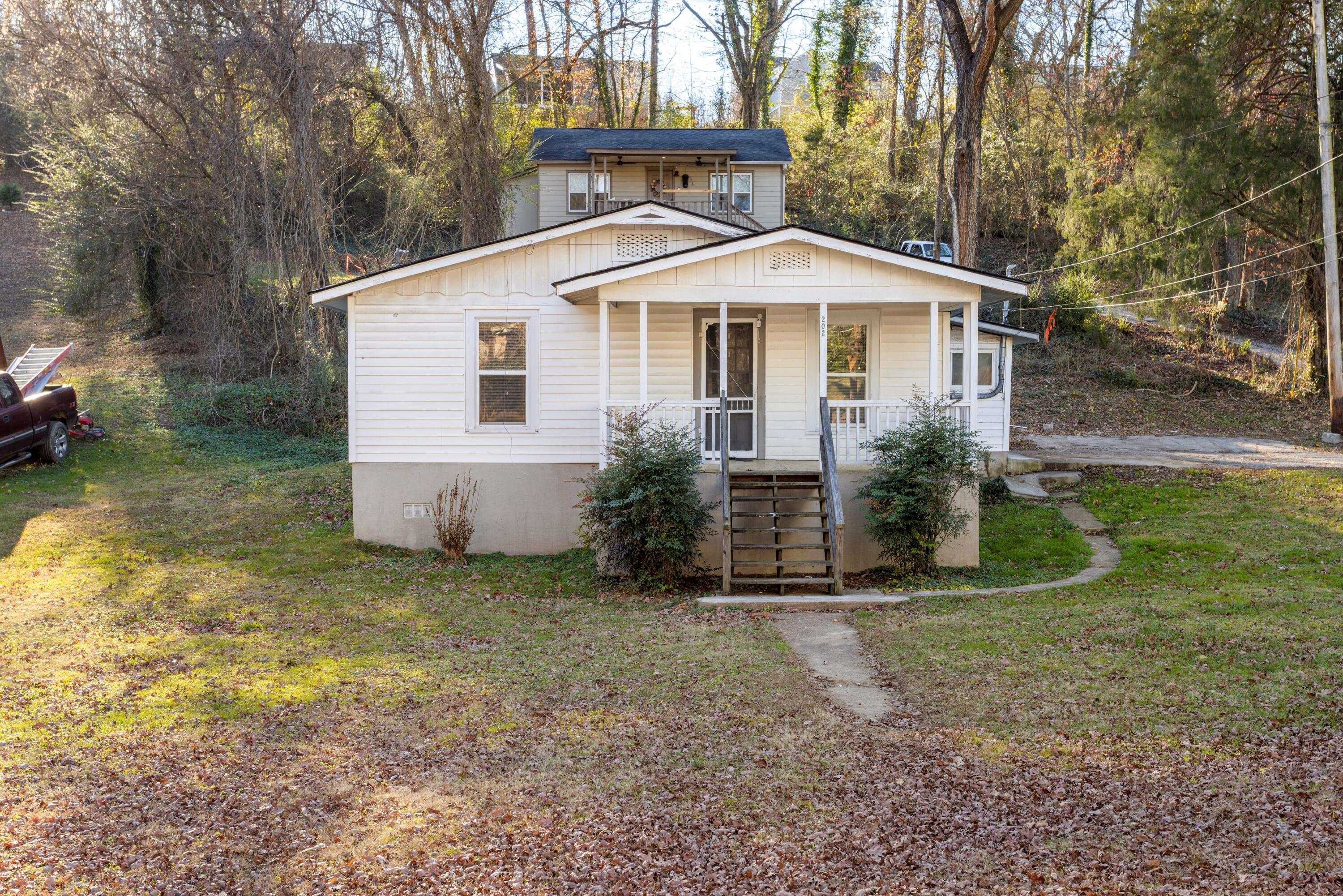 202 Hedgewood Dr