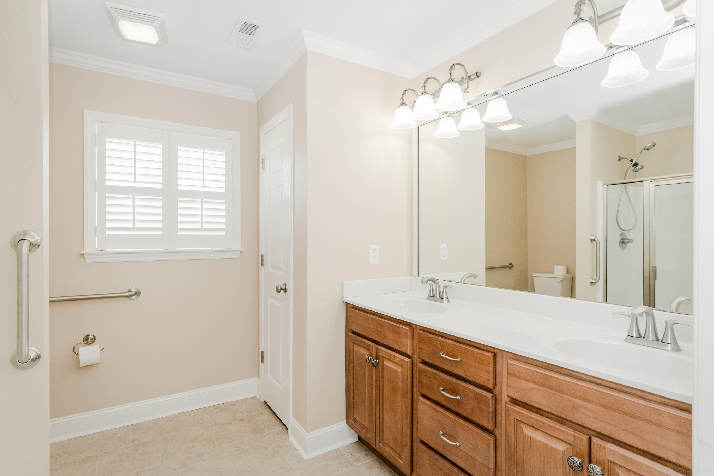 2401 Applebrook Drive