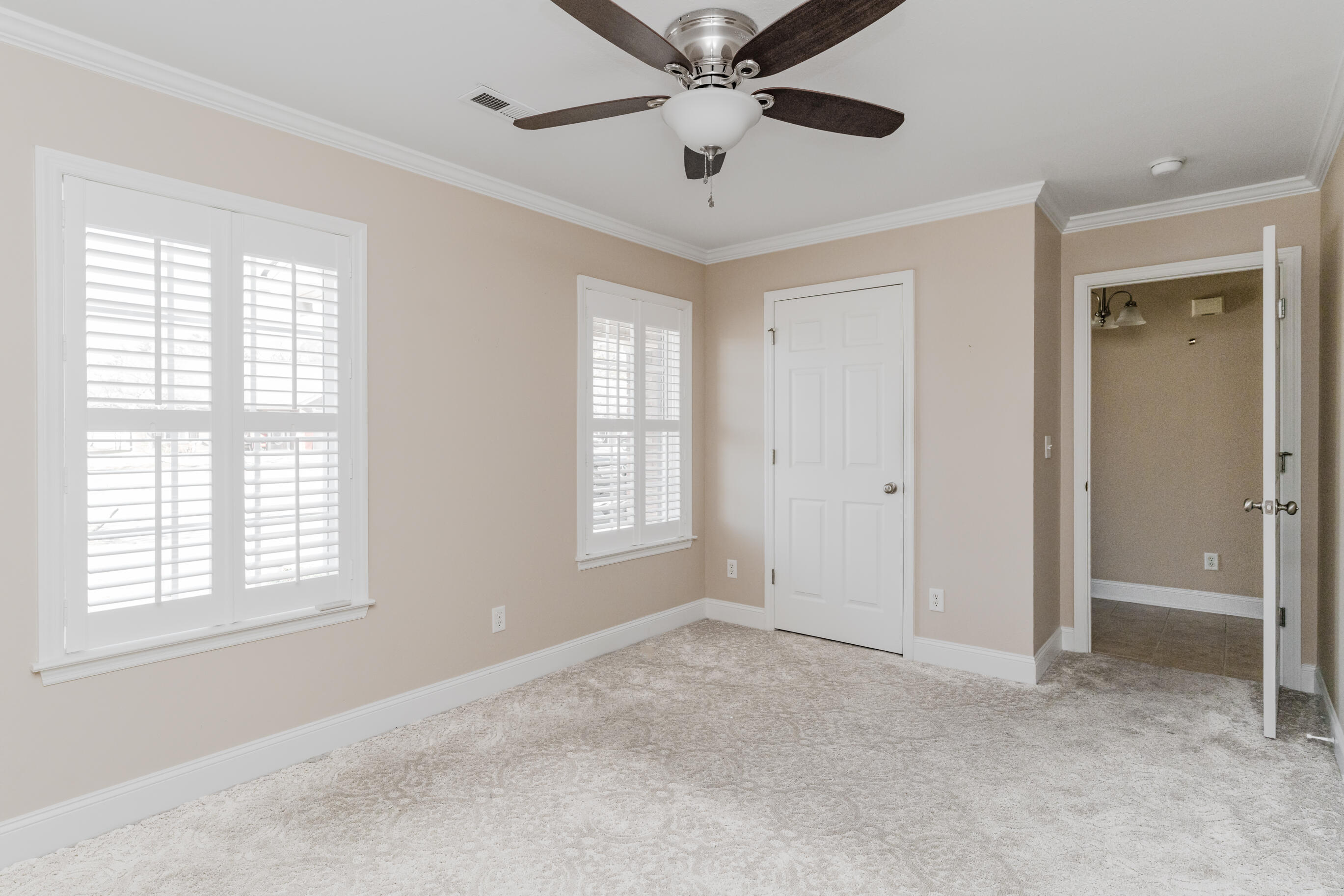 2401 Applebrook Drive