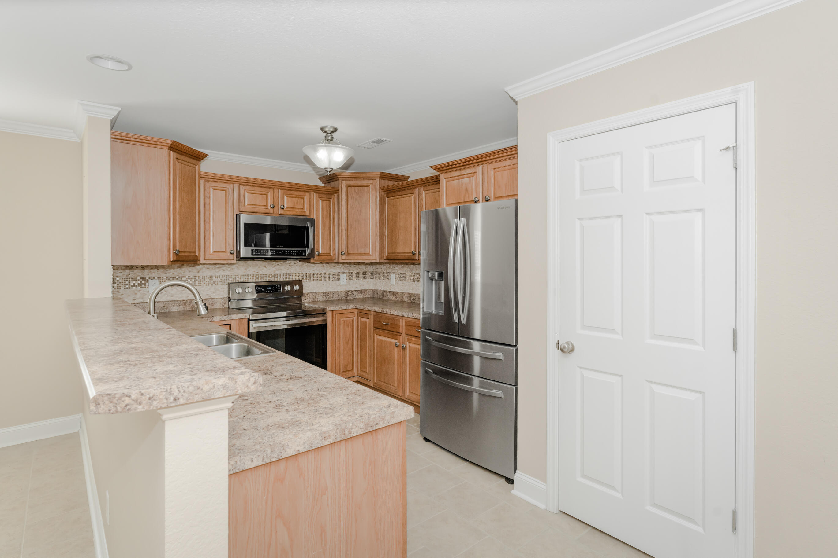 2401 Applebrook Drive