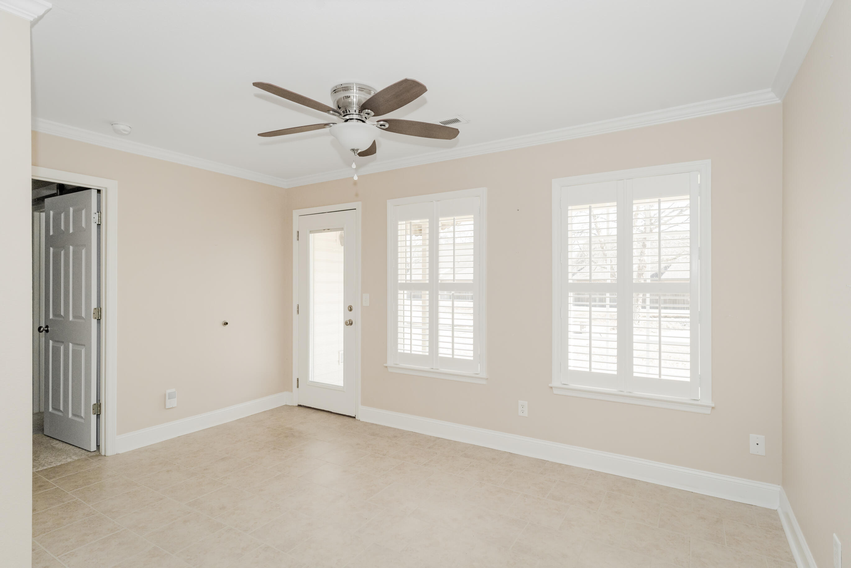 2401 Applebrook Drive