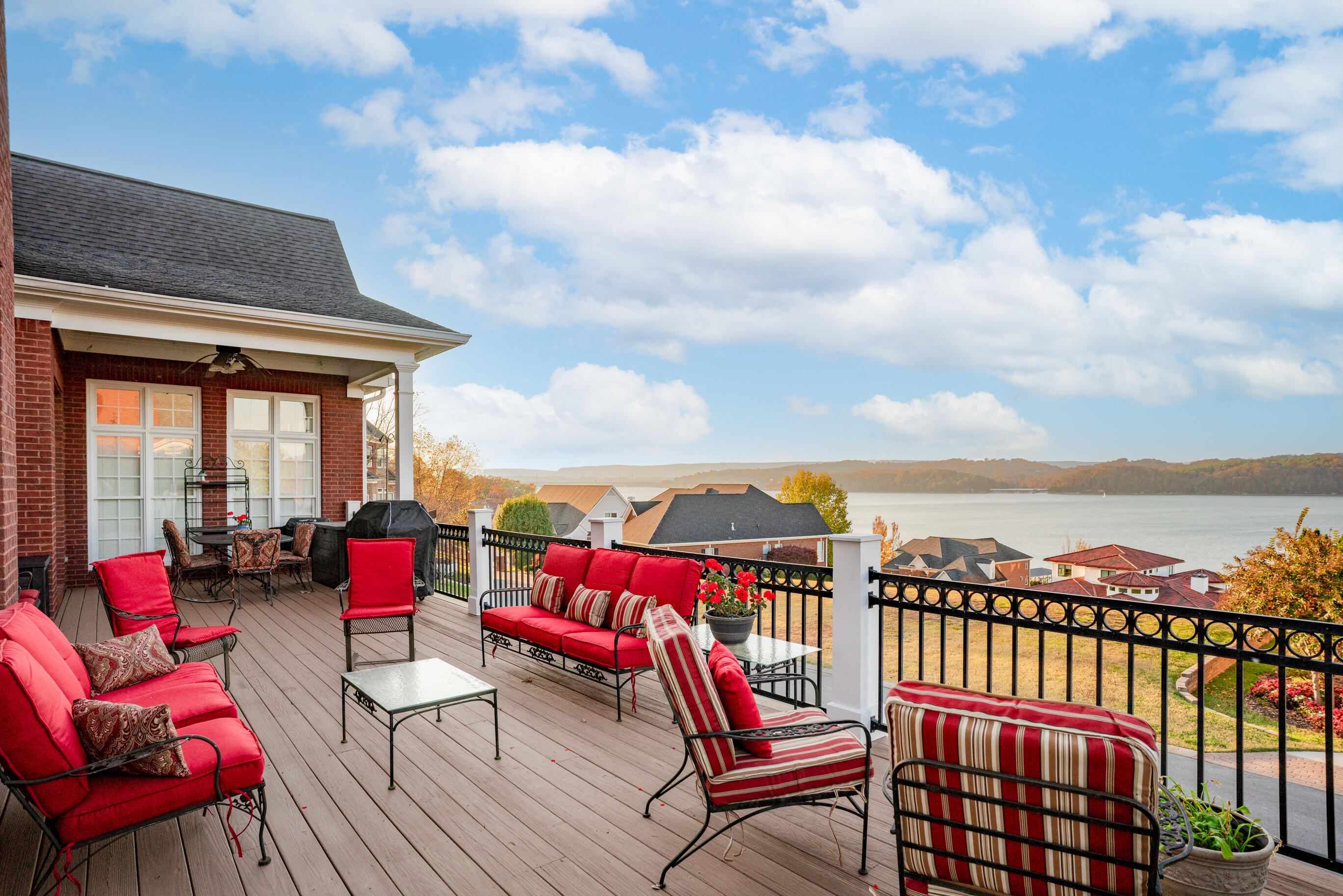 4518 Sailmaker Circle