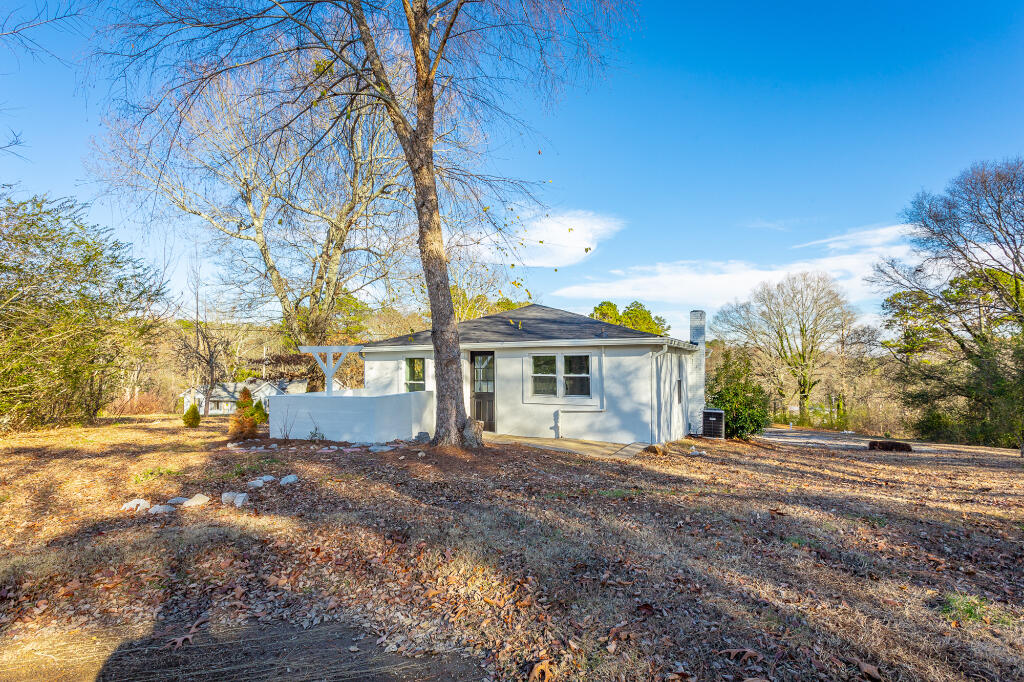 198 Little St