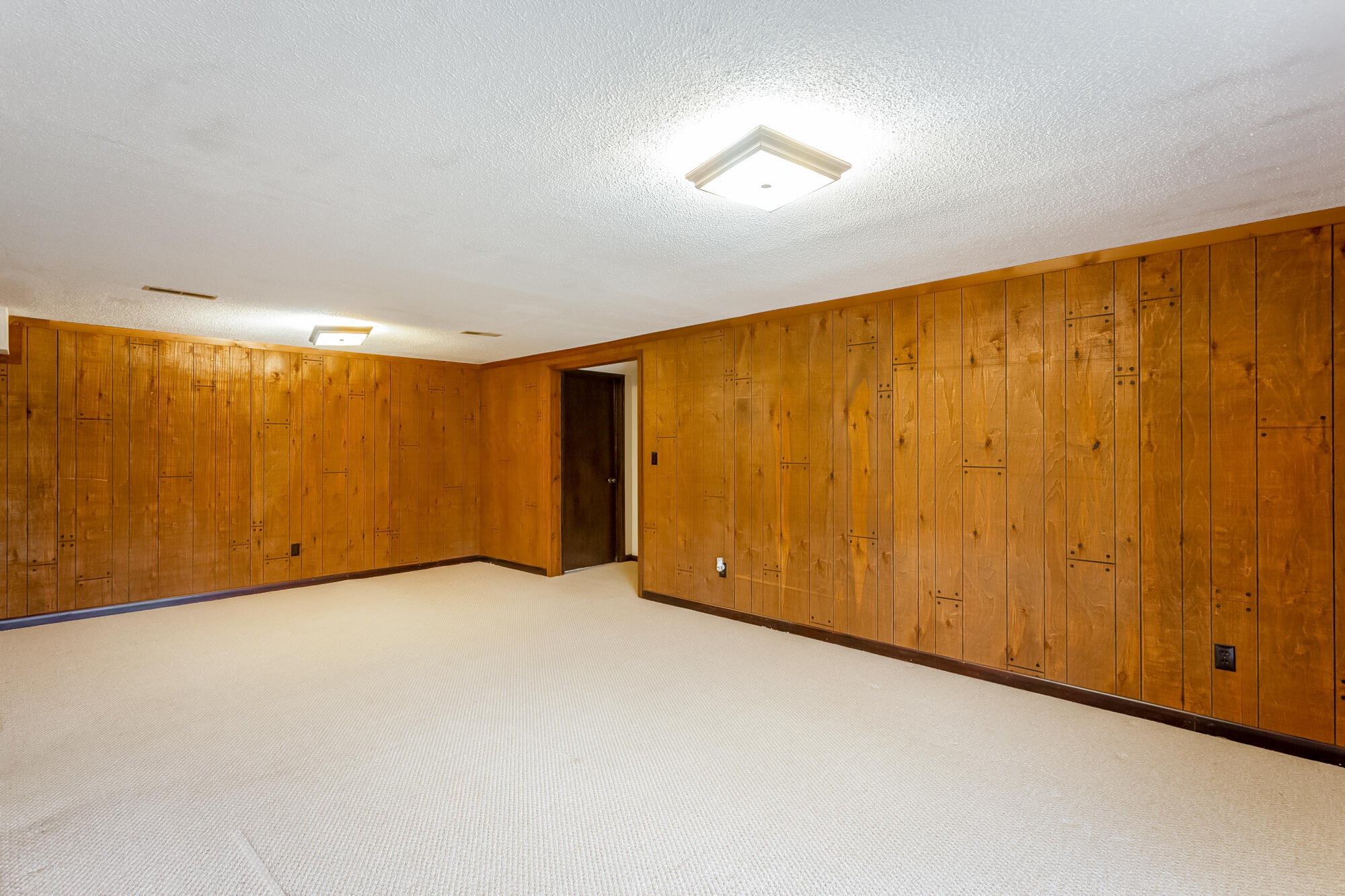 2952 Old Britain Circle