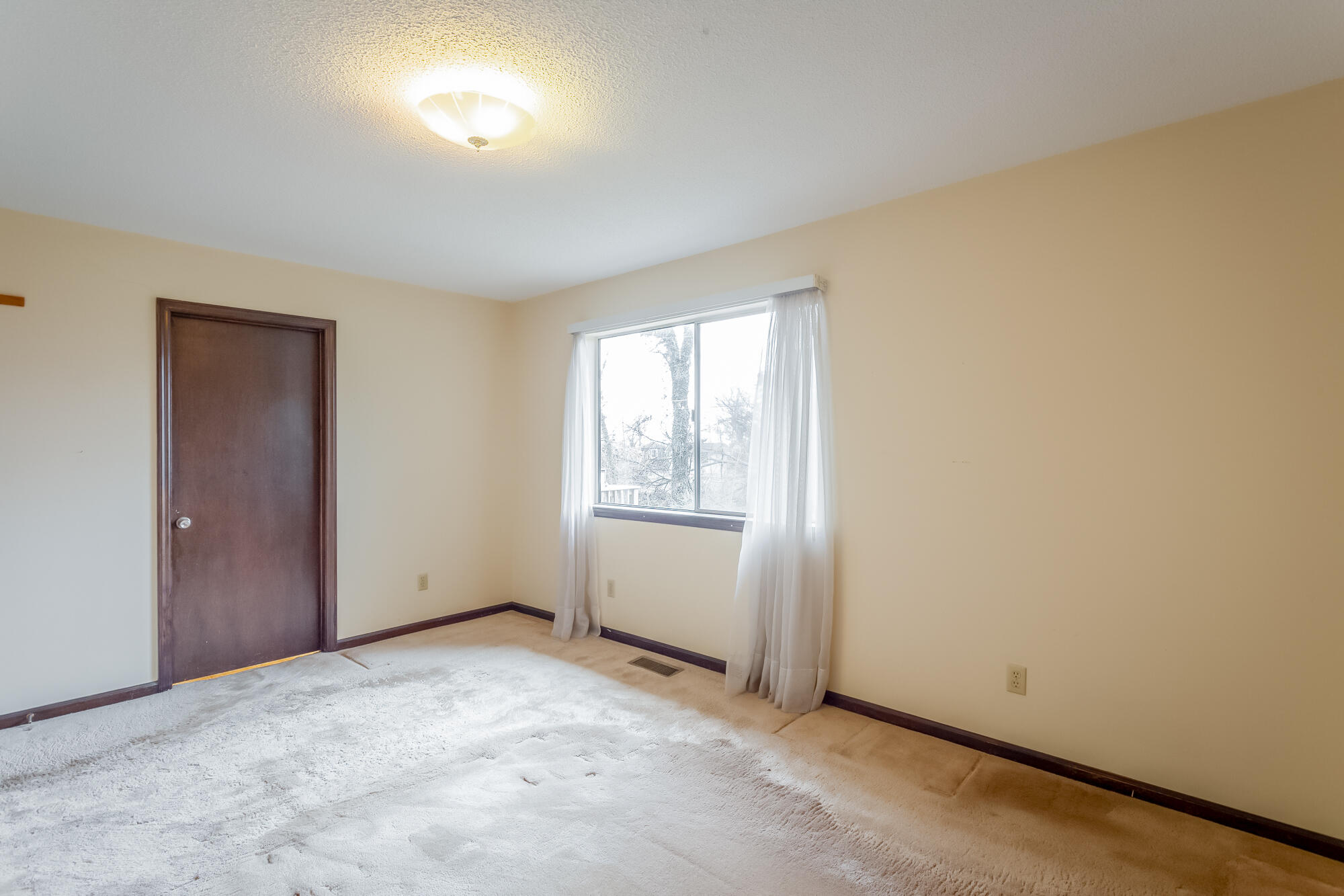 2952 Old Britain Circle
