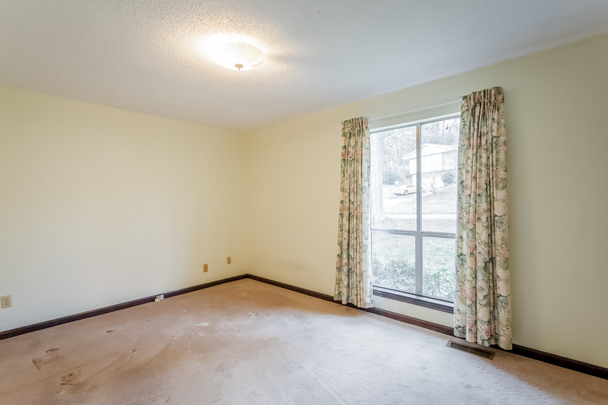 2952 Old Britain Circle