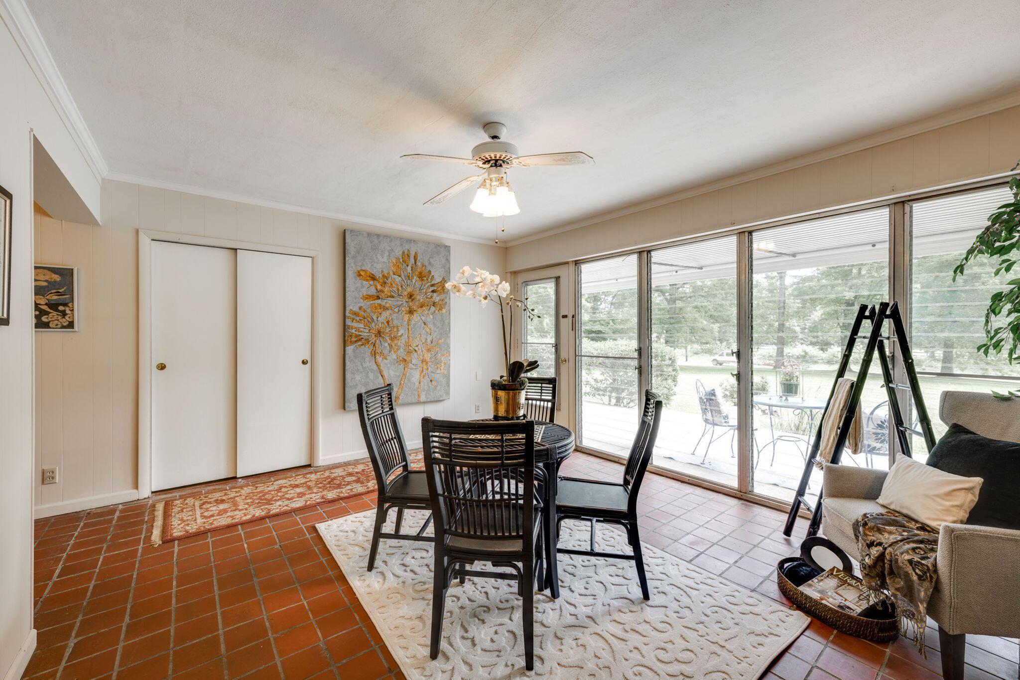 1403 Taft Highway