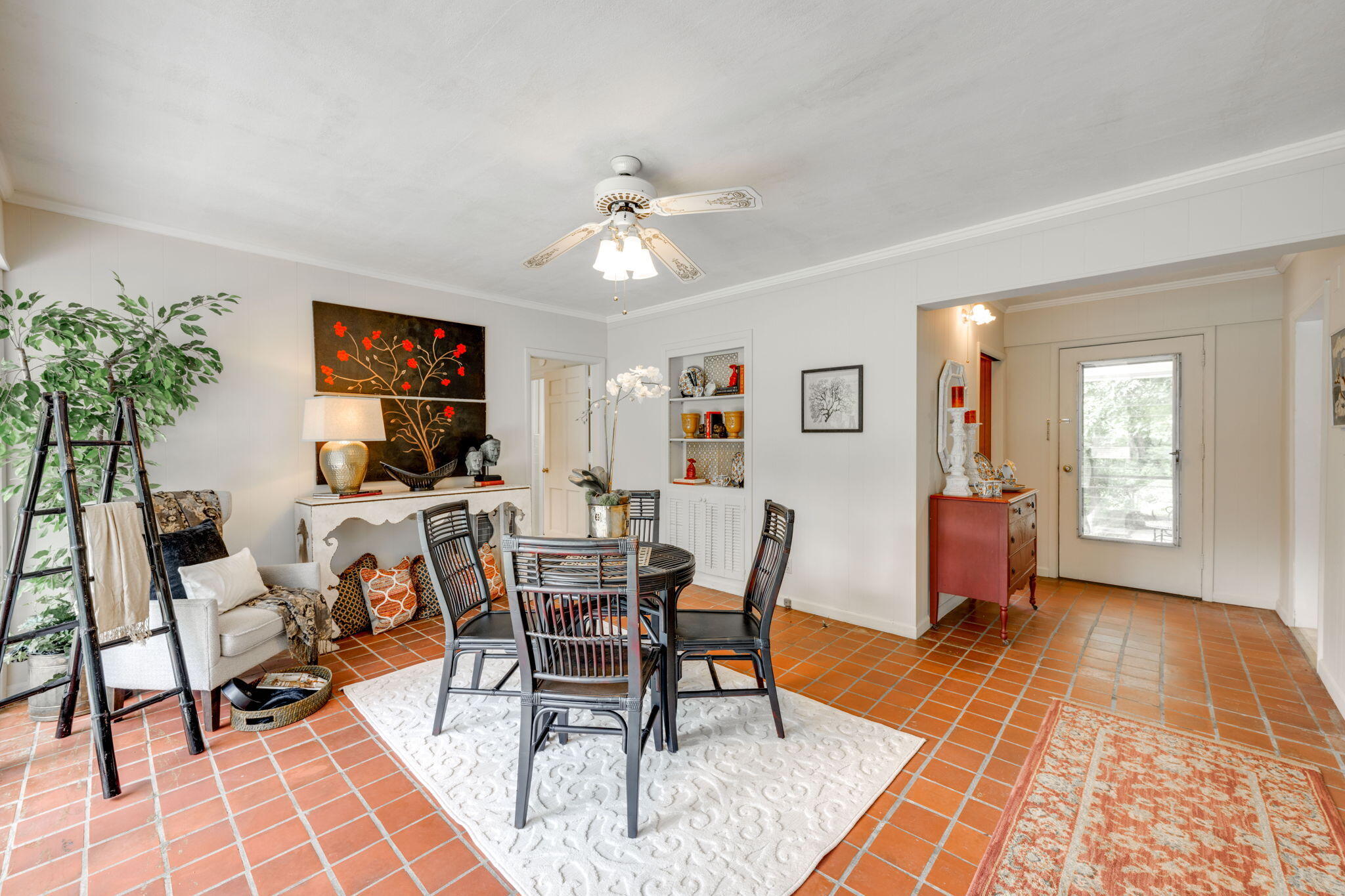 1403 Taft Highway