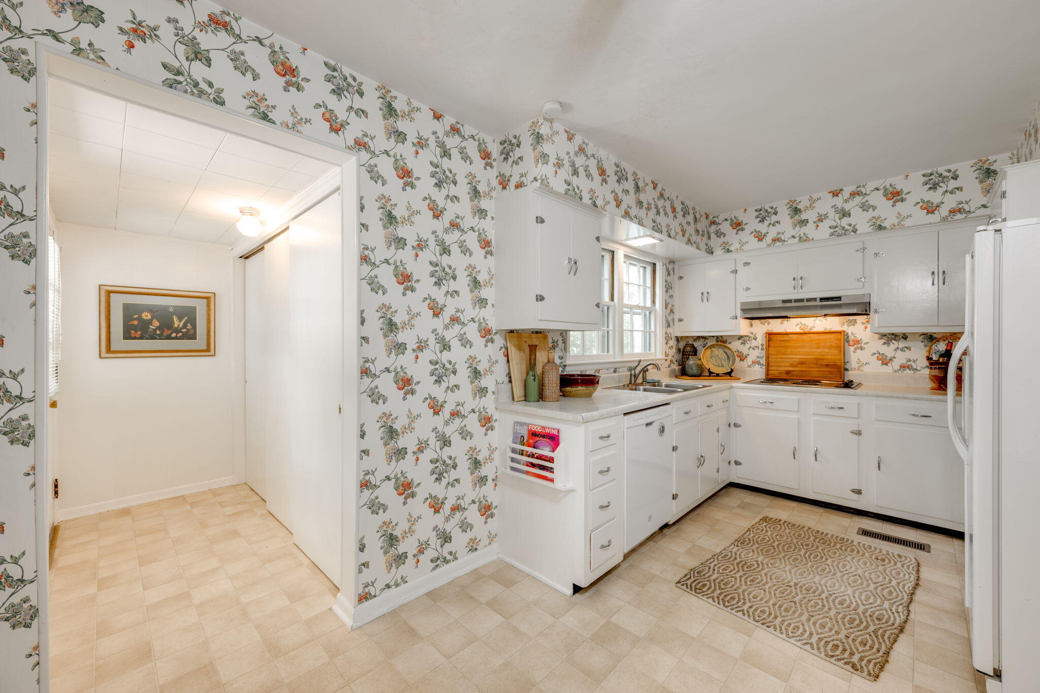 1403 Taft Highway