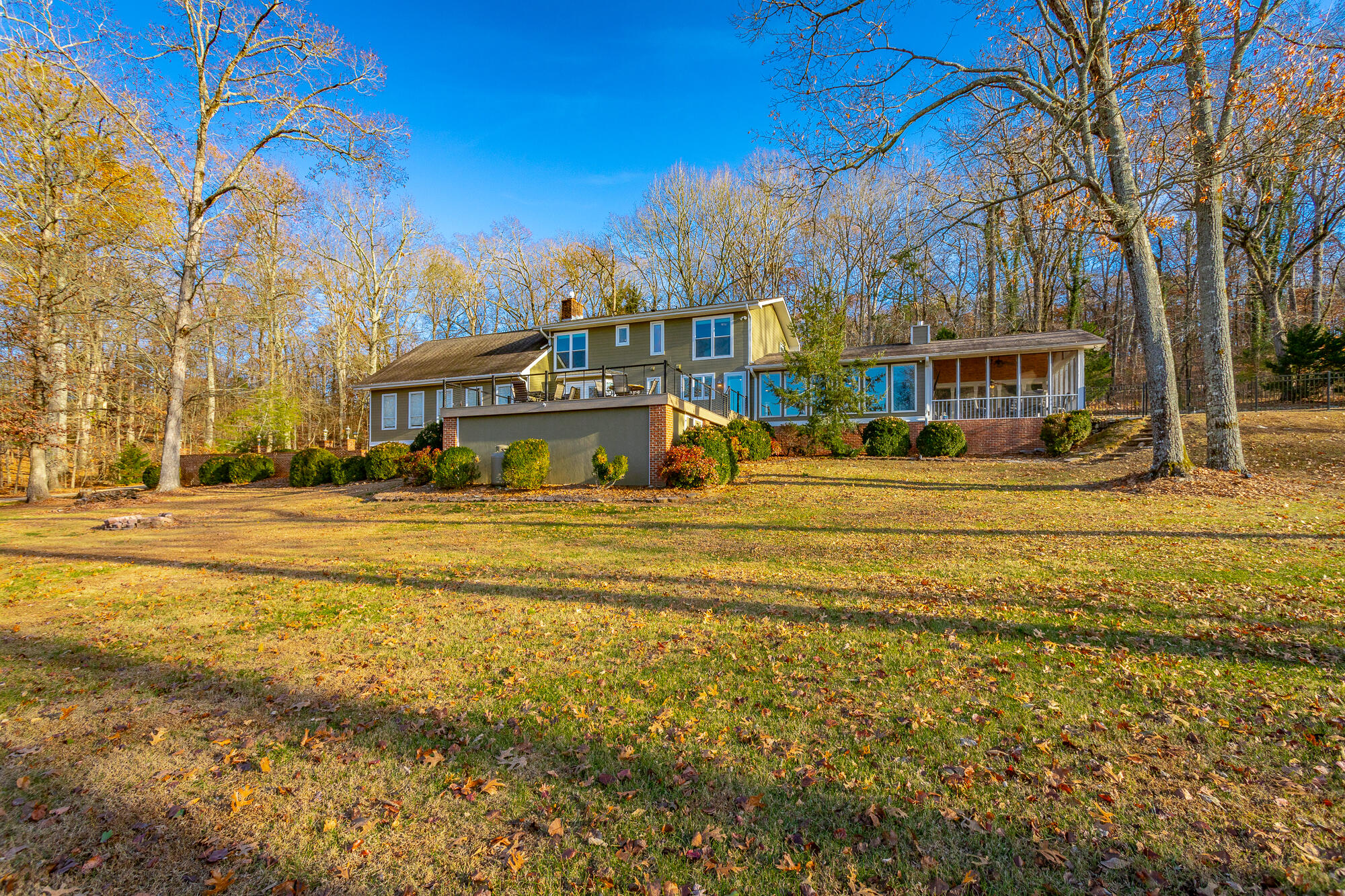 5701 Island View Drive