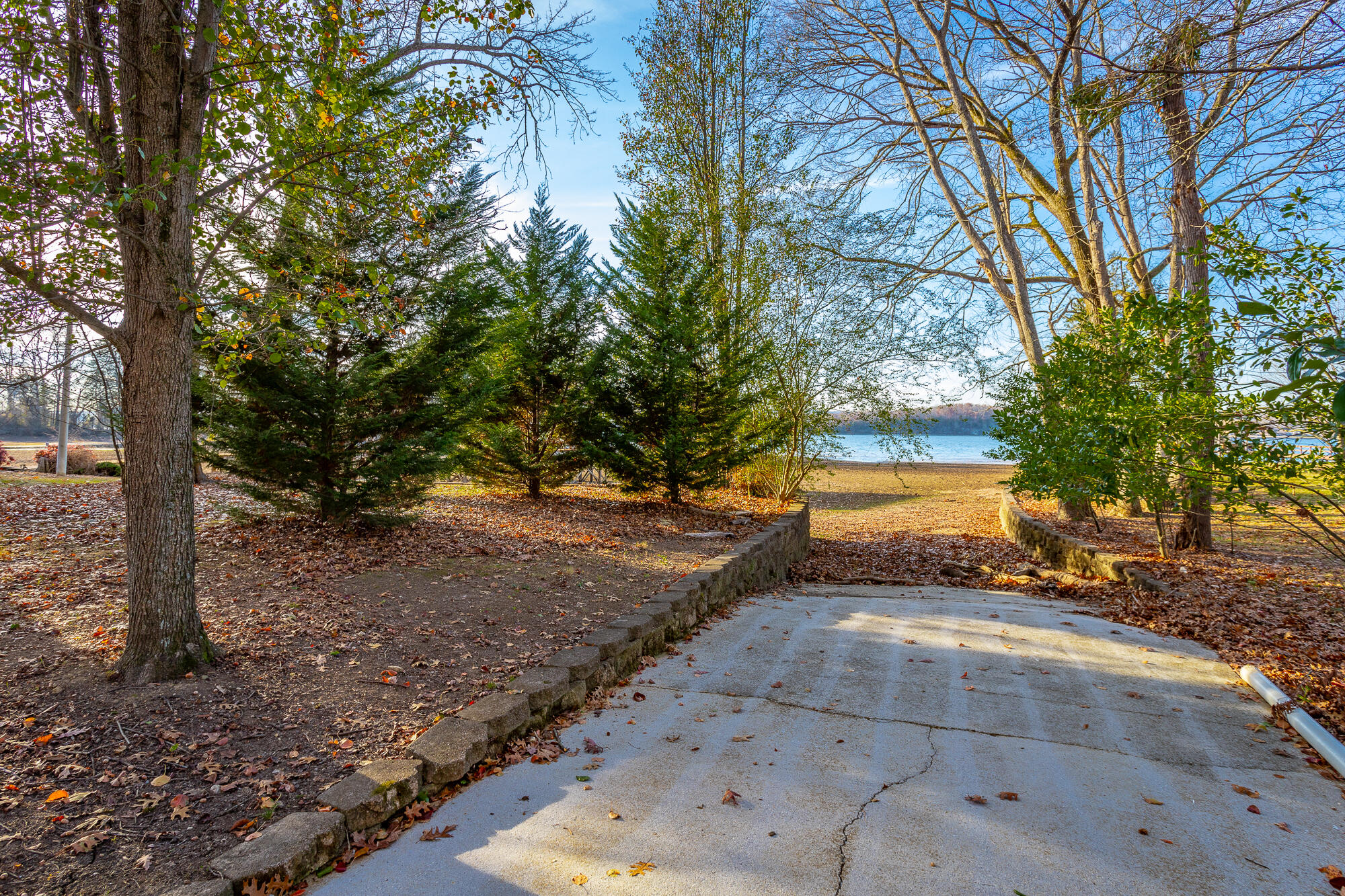 5701 Island View Drive