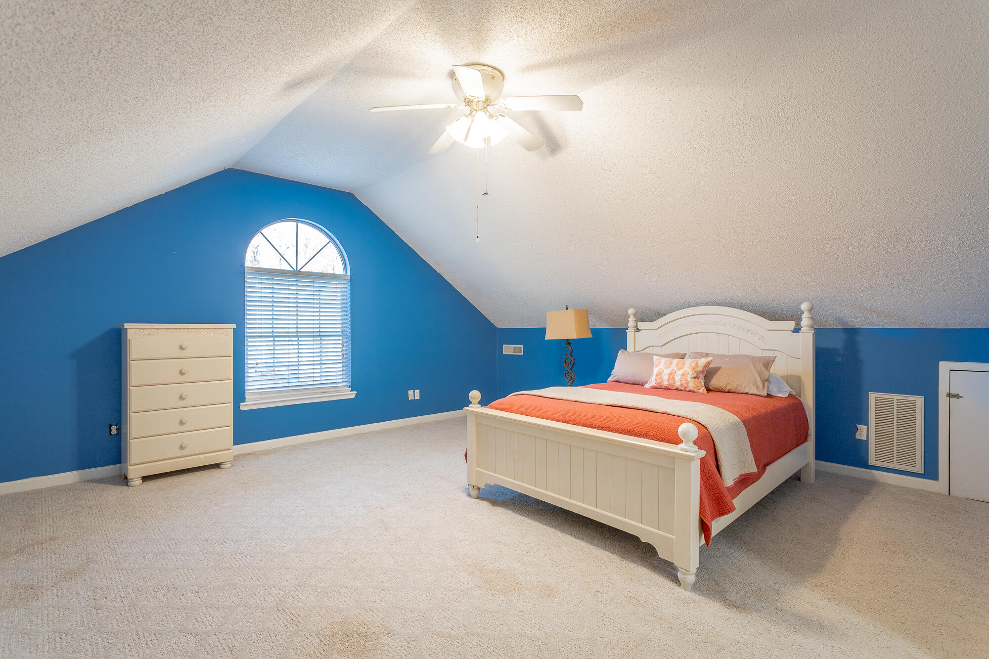 5701 Island View Drive