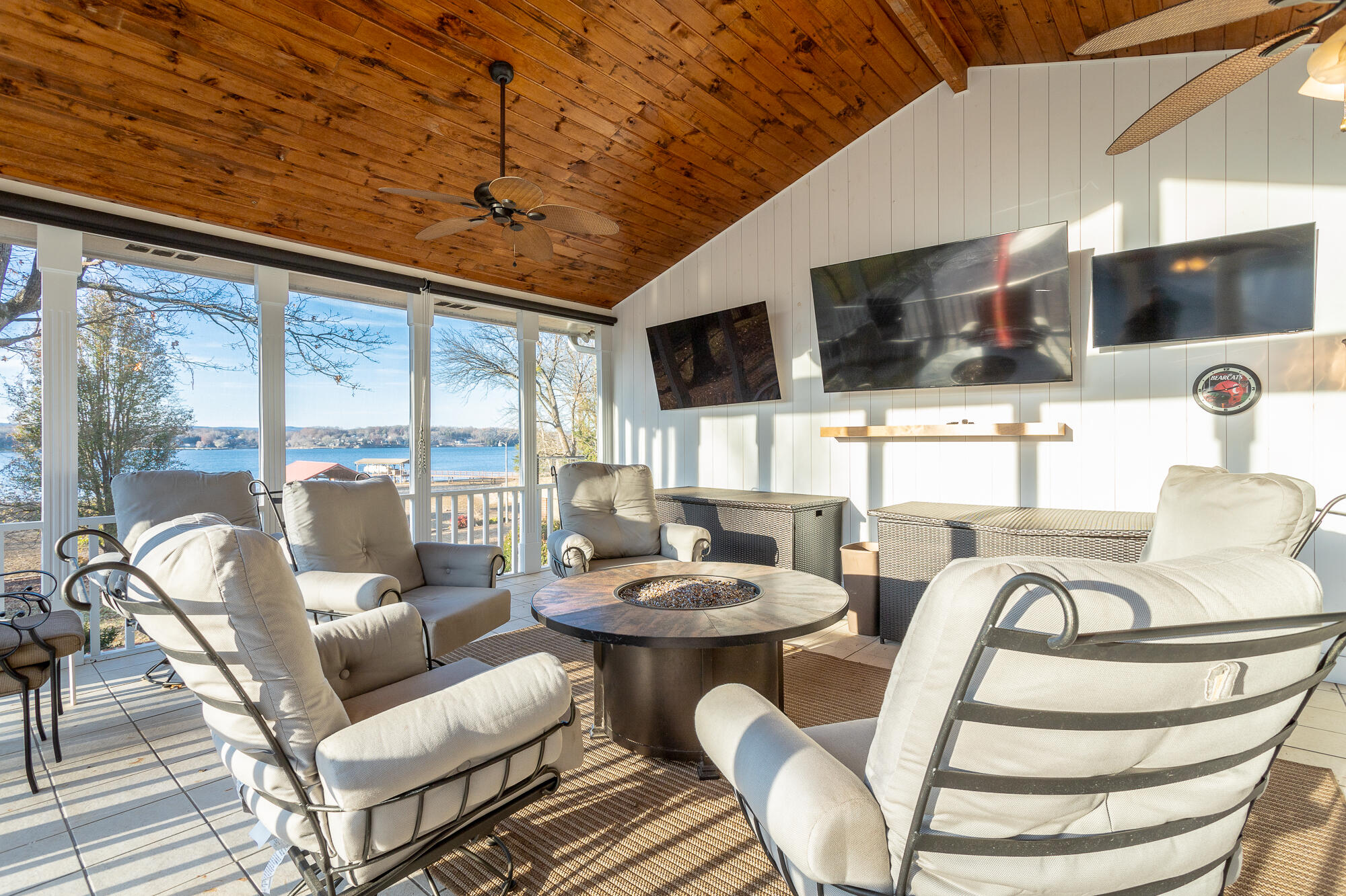 5701 Island View Drive
