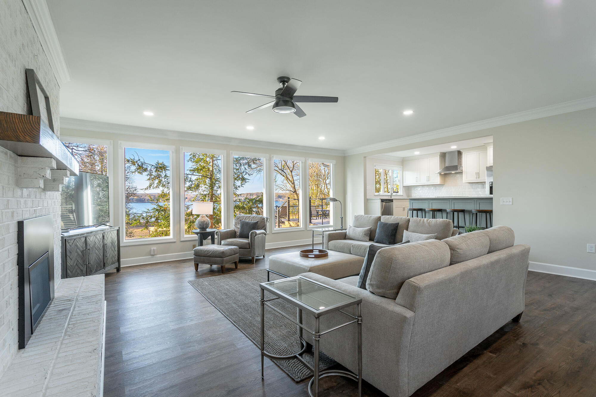 5701 Island View Drive