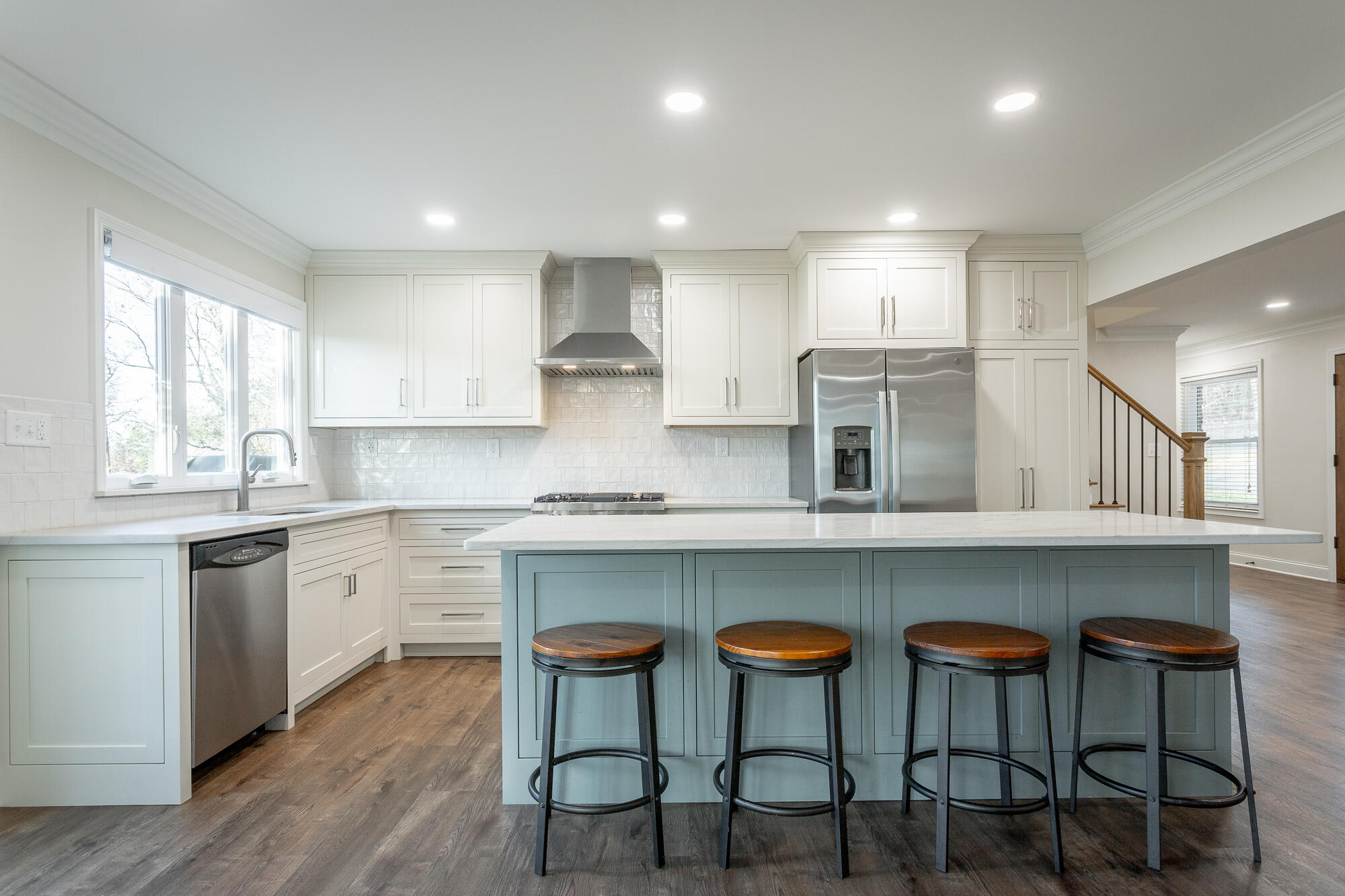 5701 Island View Drive