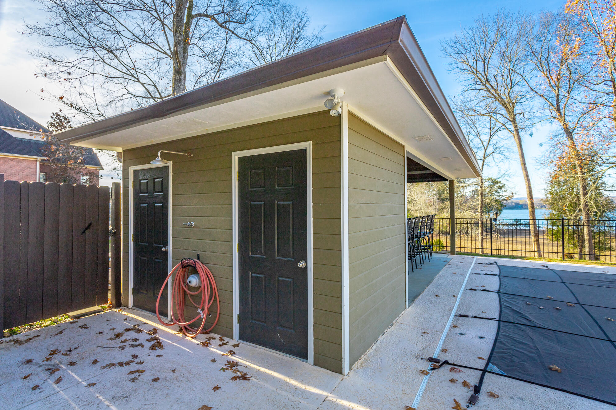 5701 Island View Drive