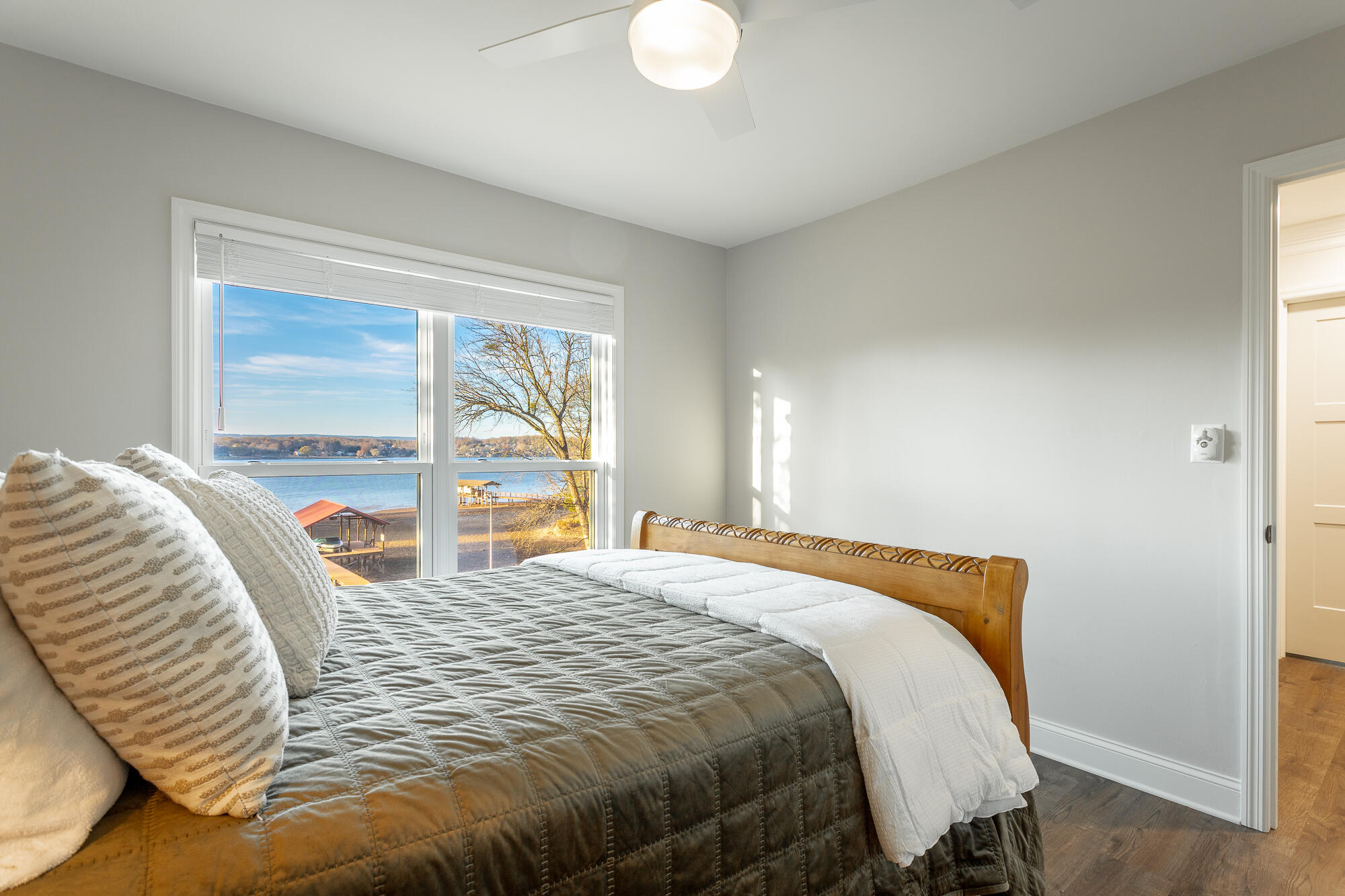 5701 Island View Drive